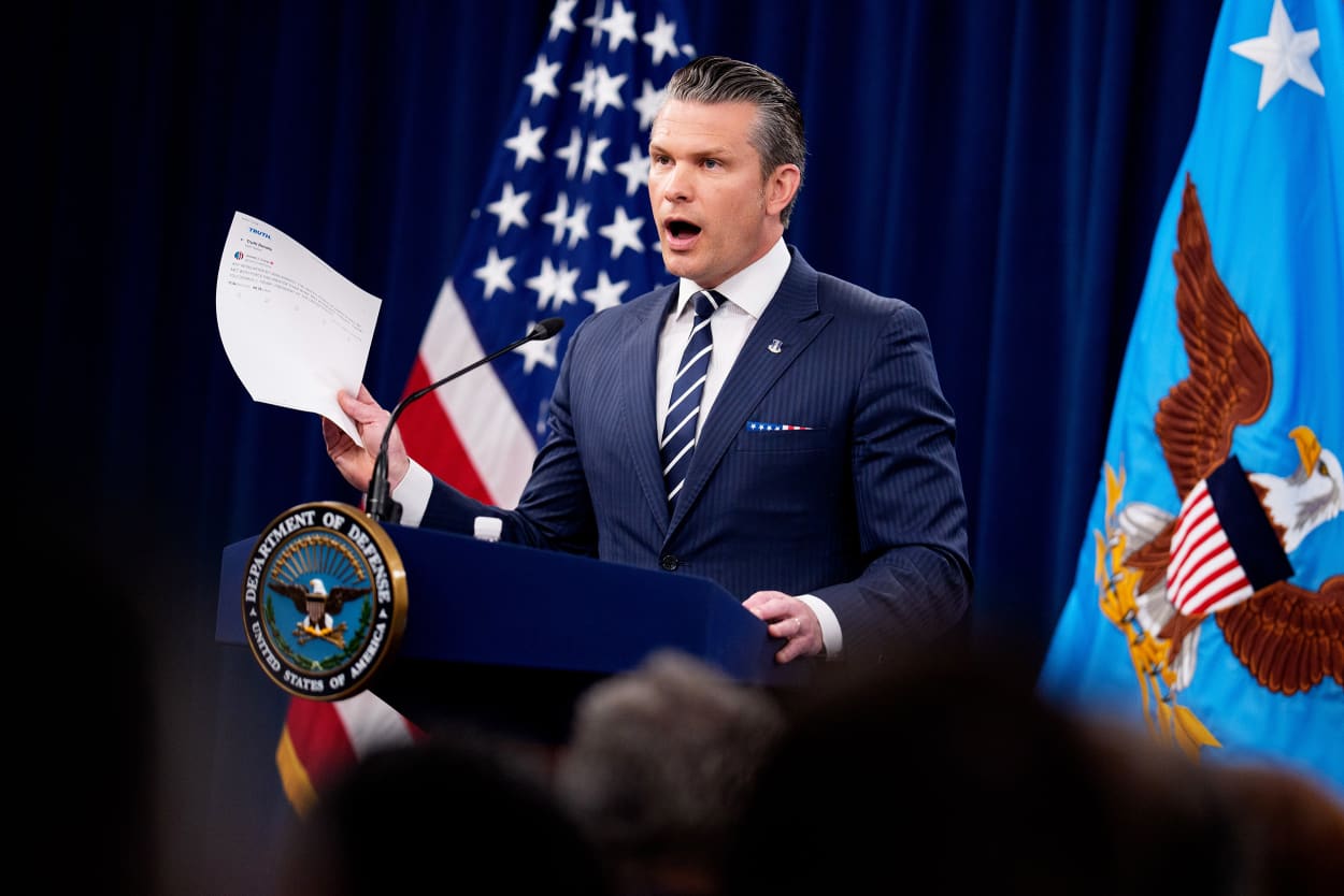 Image: DOD Secretary Hegseth And Chairman Of The Joint Chiefs Caine Brief On Iran Strike