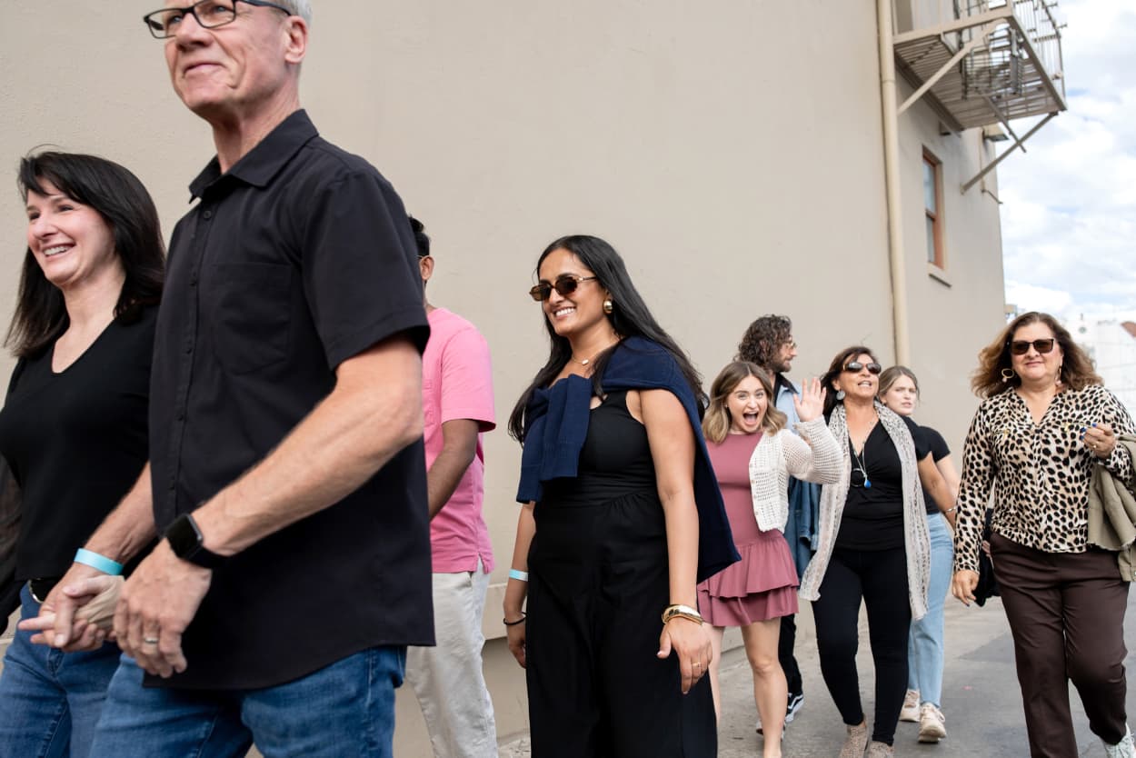 jimmy kimmel live returns to air attendees smile happy