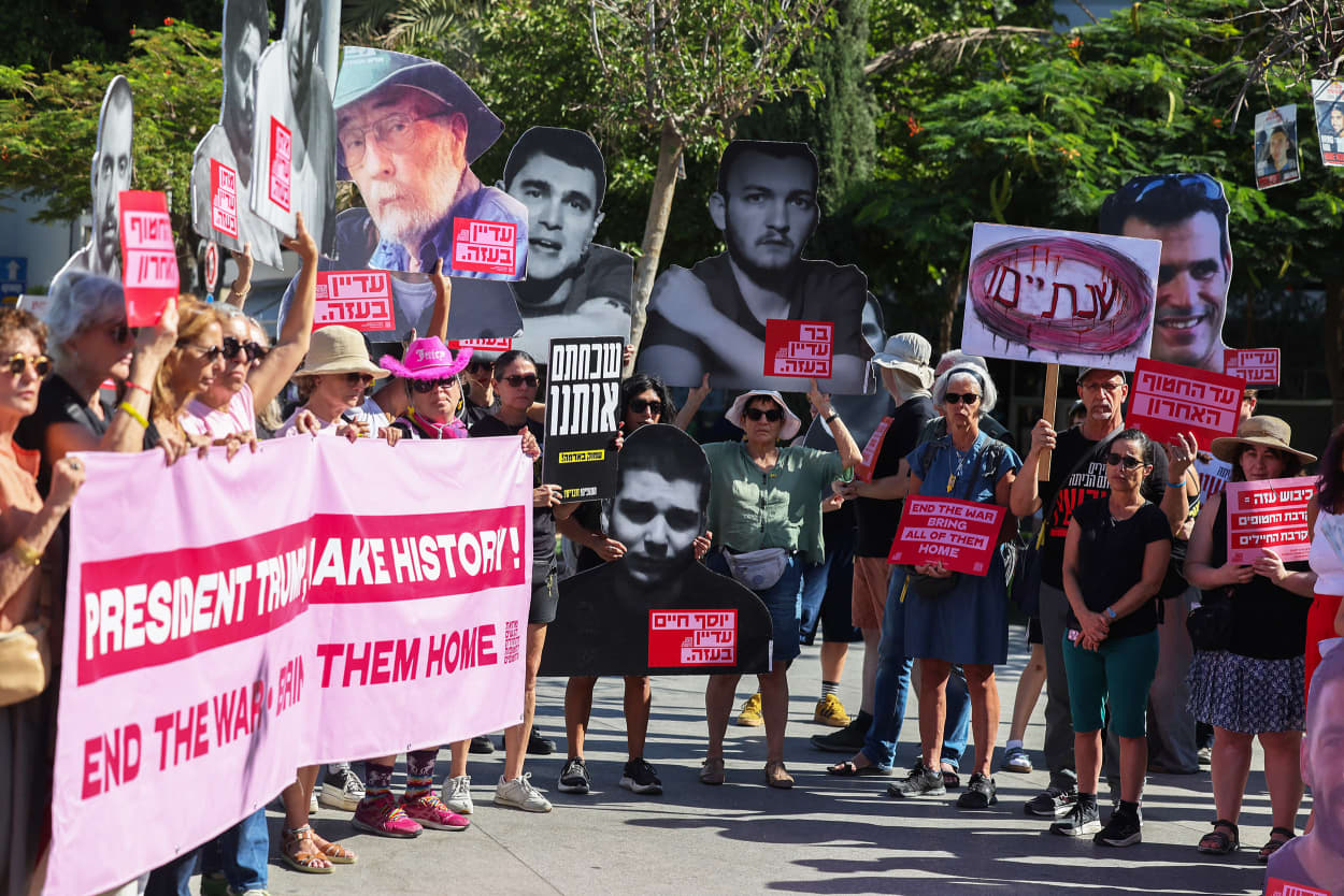 TOPSHOT-ISRAEL-PALESTINIAN-CONFLICT-ANNIVERSARY-HOSTAGES