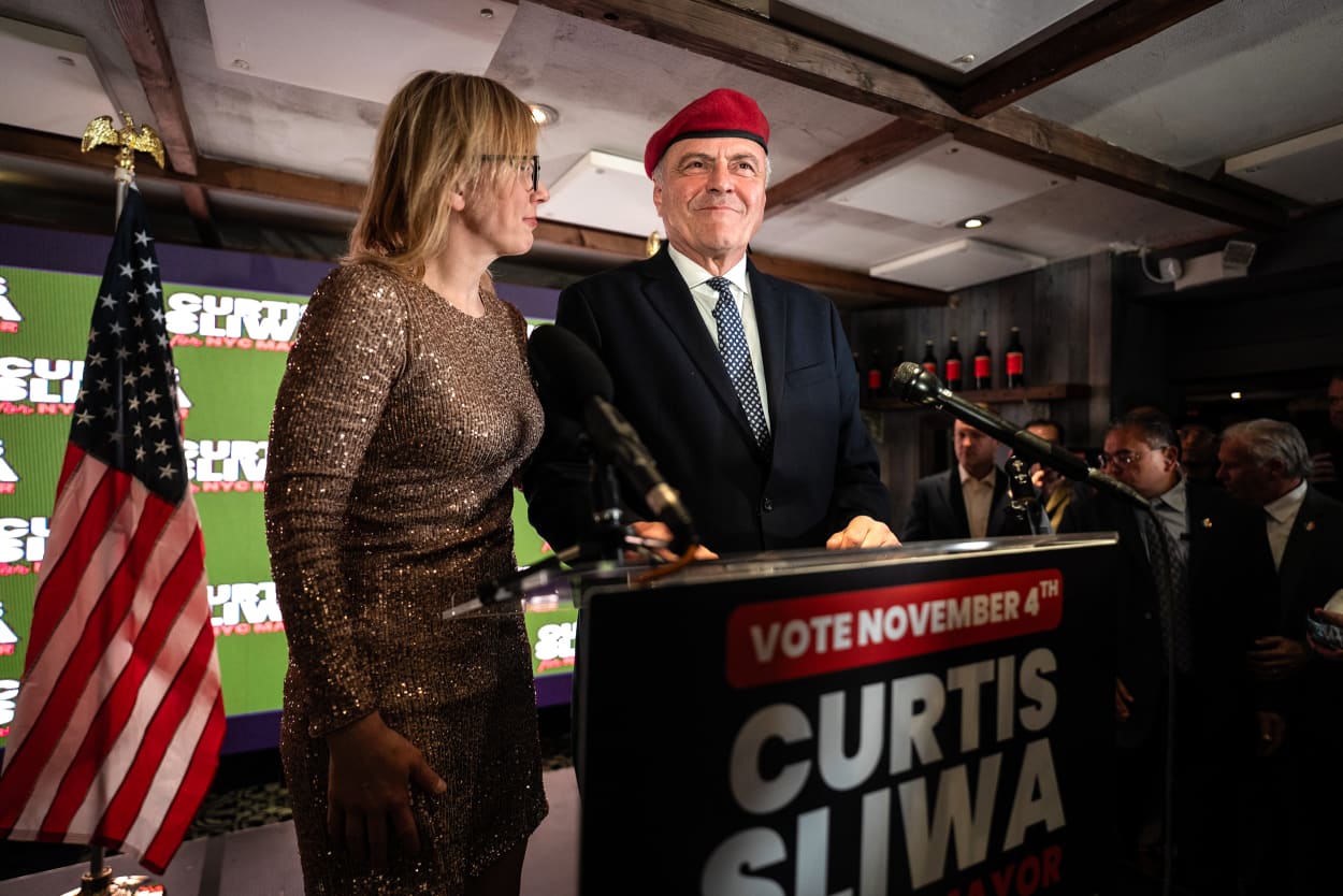 Image: Republican Mayoral Candidate Curtis Sliwa Holds His Election Night Party In New York City
