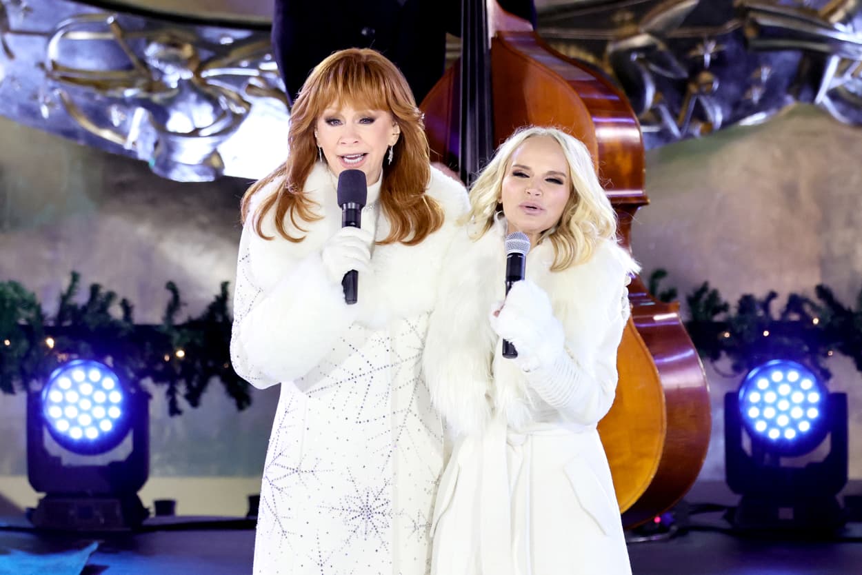 Highlights: Rockefeller Center Christmas tree is lit in NYC as 2025 holiday season begins