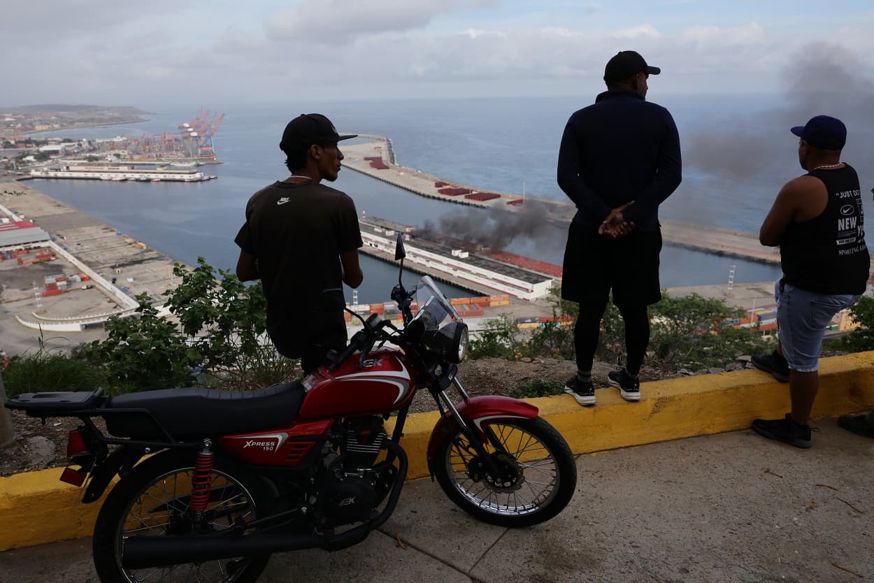 Image: Trump Says Maduro 'Captured' After Large-Scale Attack On Venezuela