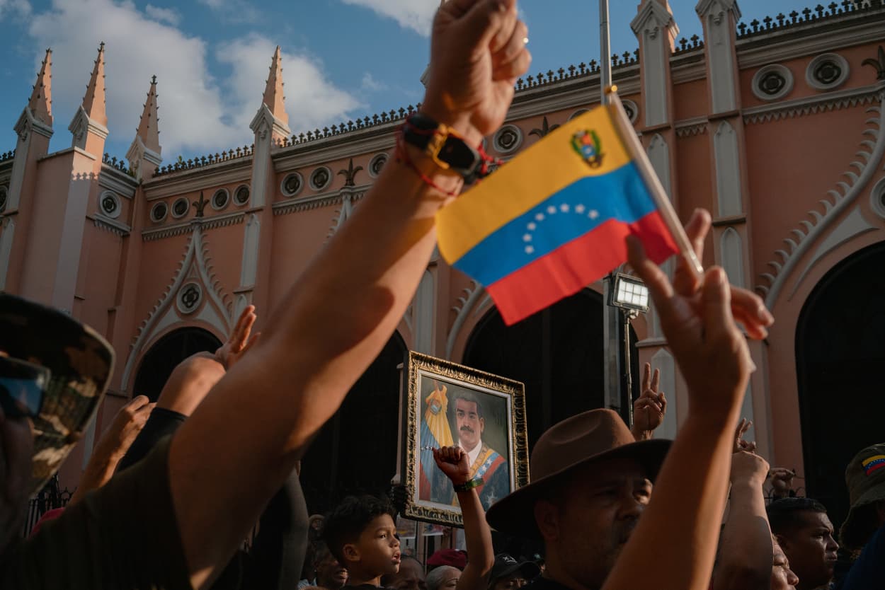 Pro-Maduro protestors in Caracas