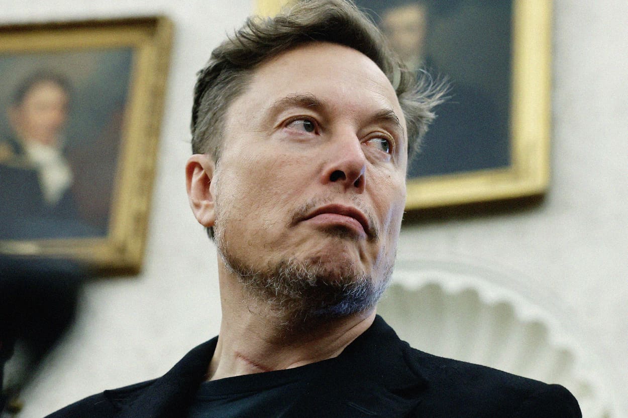 Elon Musk lin the Oval Office on May 21, 2025.