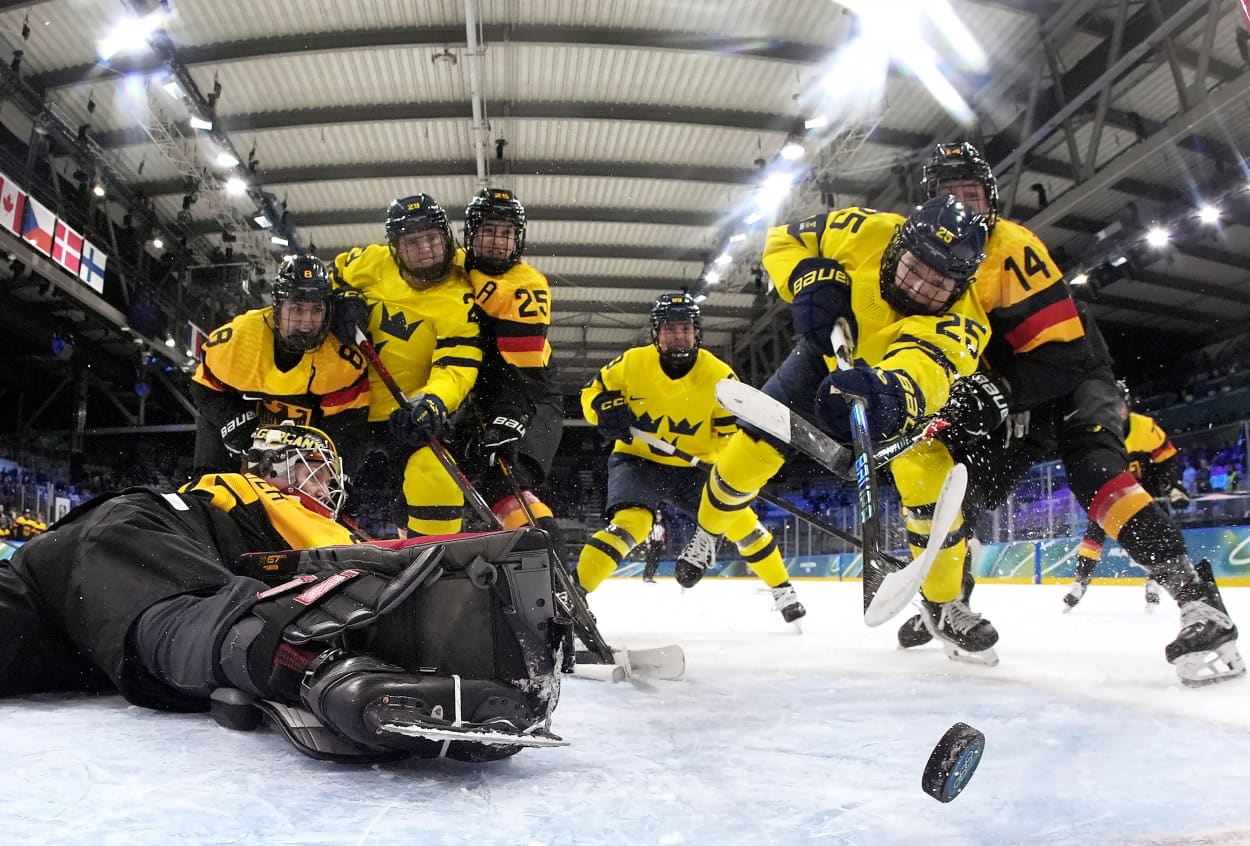 Image: IHOCKEY-OLY-2026-MILANO CORTINA-SWE-GER