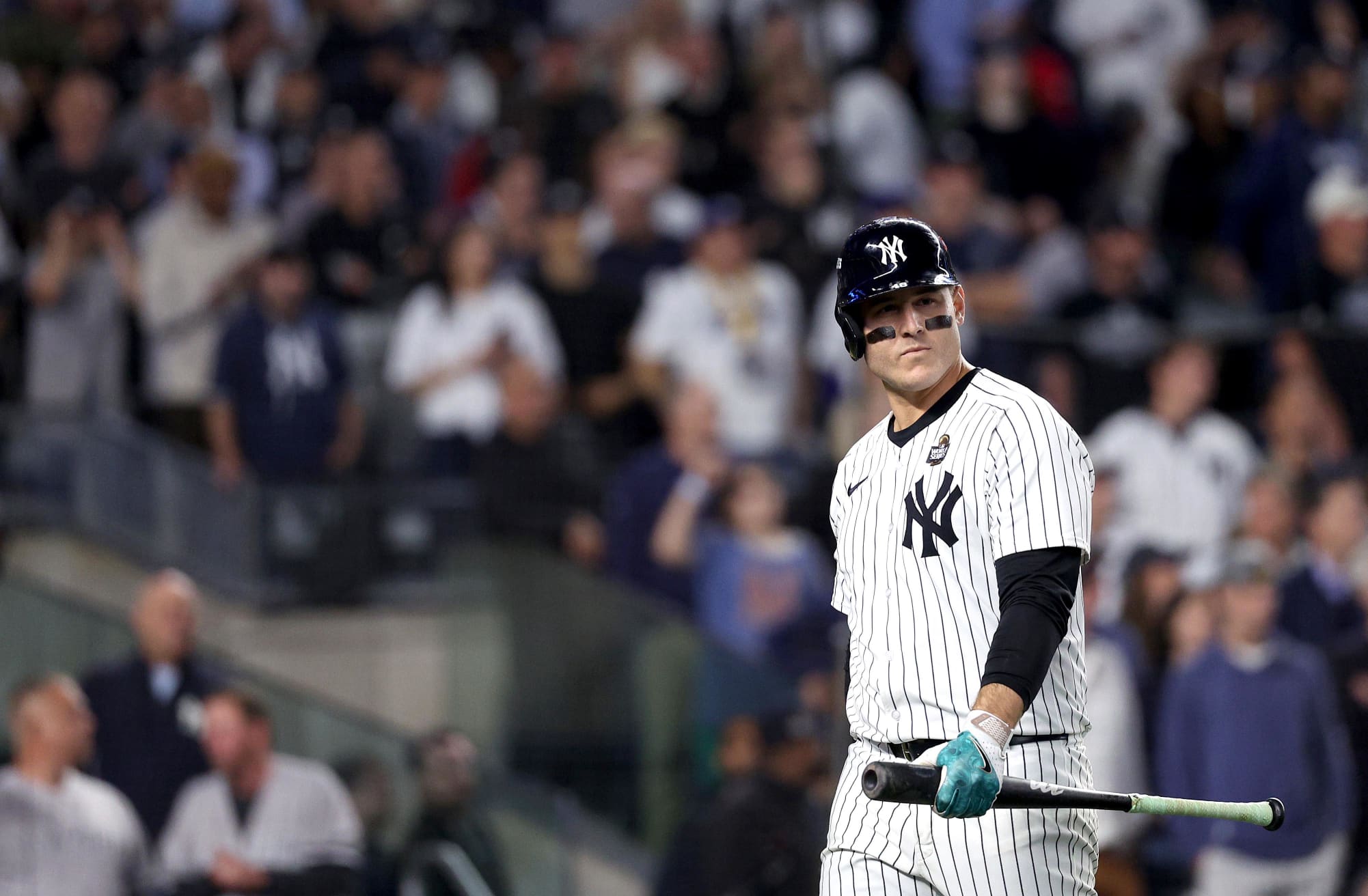 Anthony Rizzo walks off the field. 