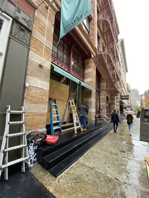 Image: Board up store windows