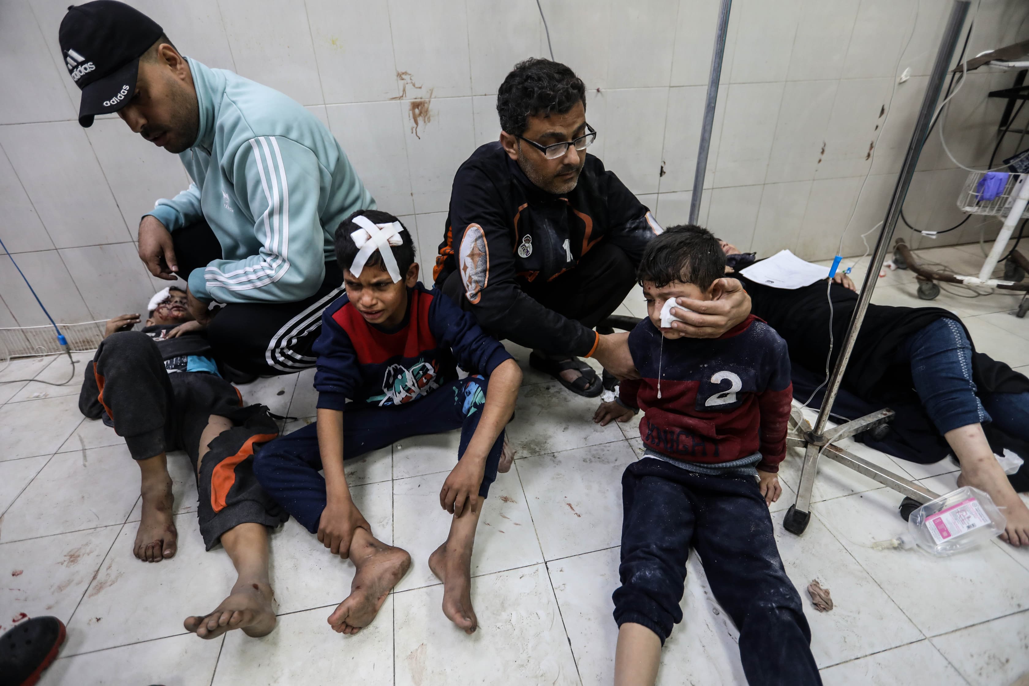 Image: Nowhere Safe In Gaza As Israel Intensifies Offensive