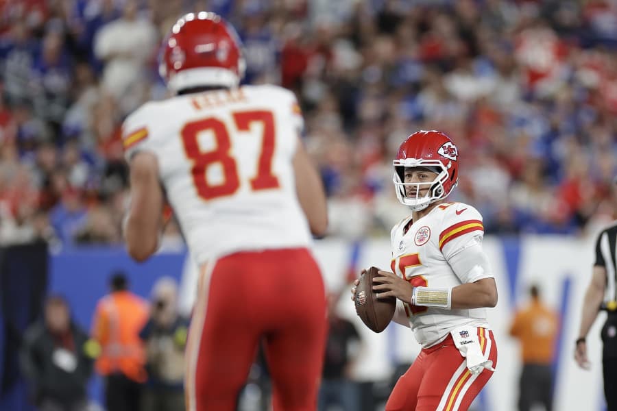 Chiefs Giants Football