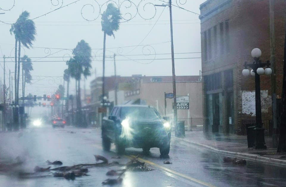 Image: TOPSHOT-US-WEATHER-HURRICANE-IAN