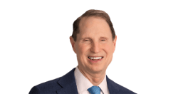 Portrait photo of Ron Wyden