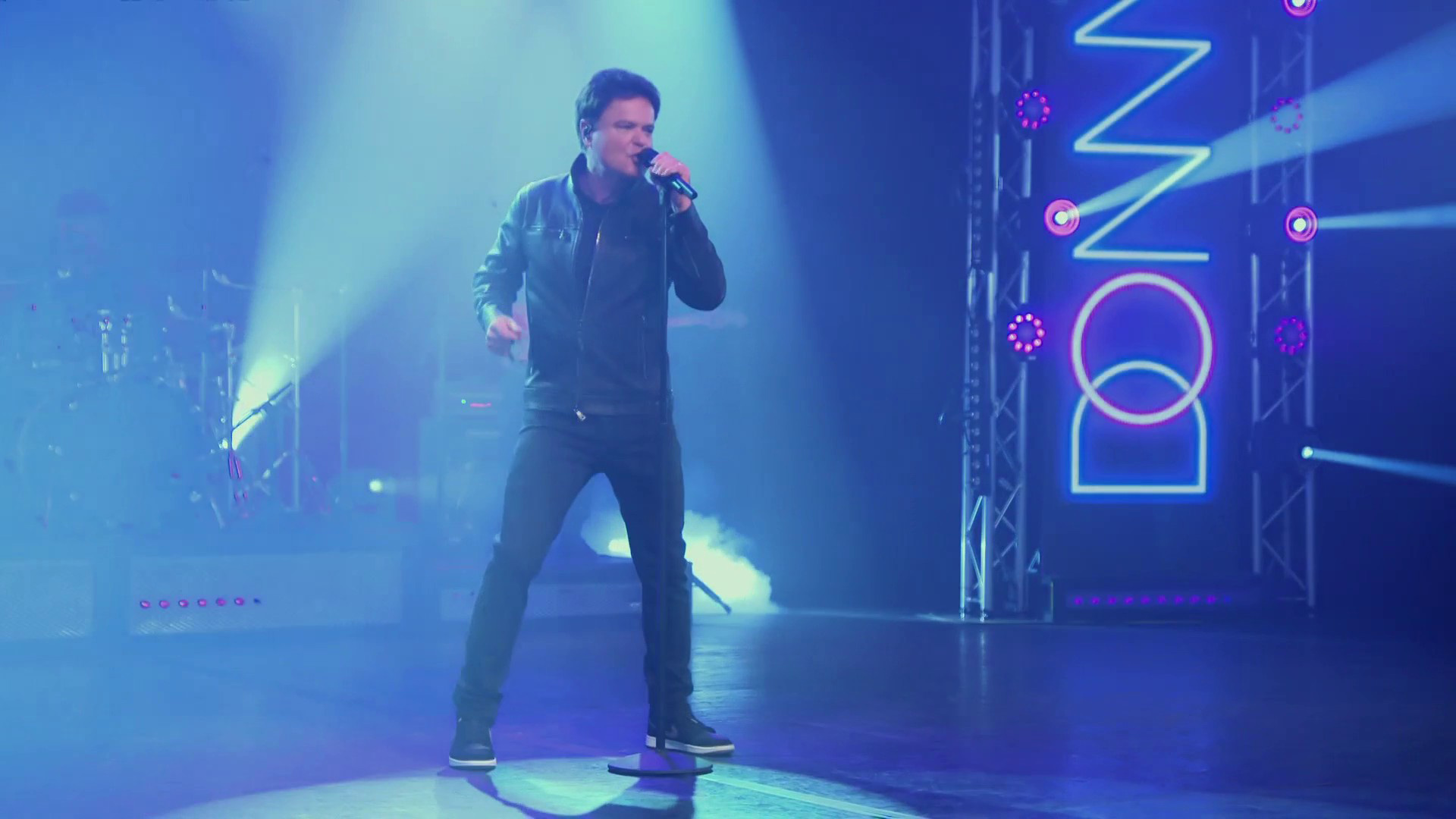 Donny Osmond performs ‘Who’ on TODAY