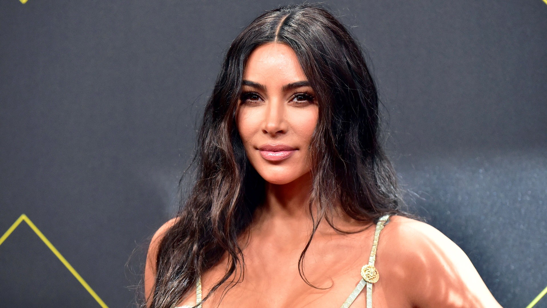 Kim Kardashian passes ‘baby bar’ law exam