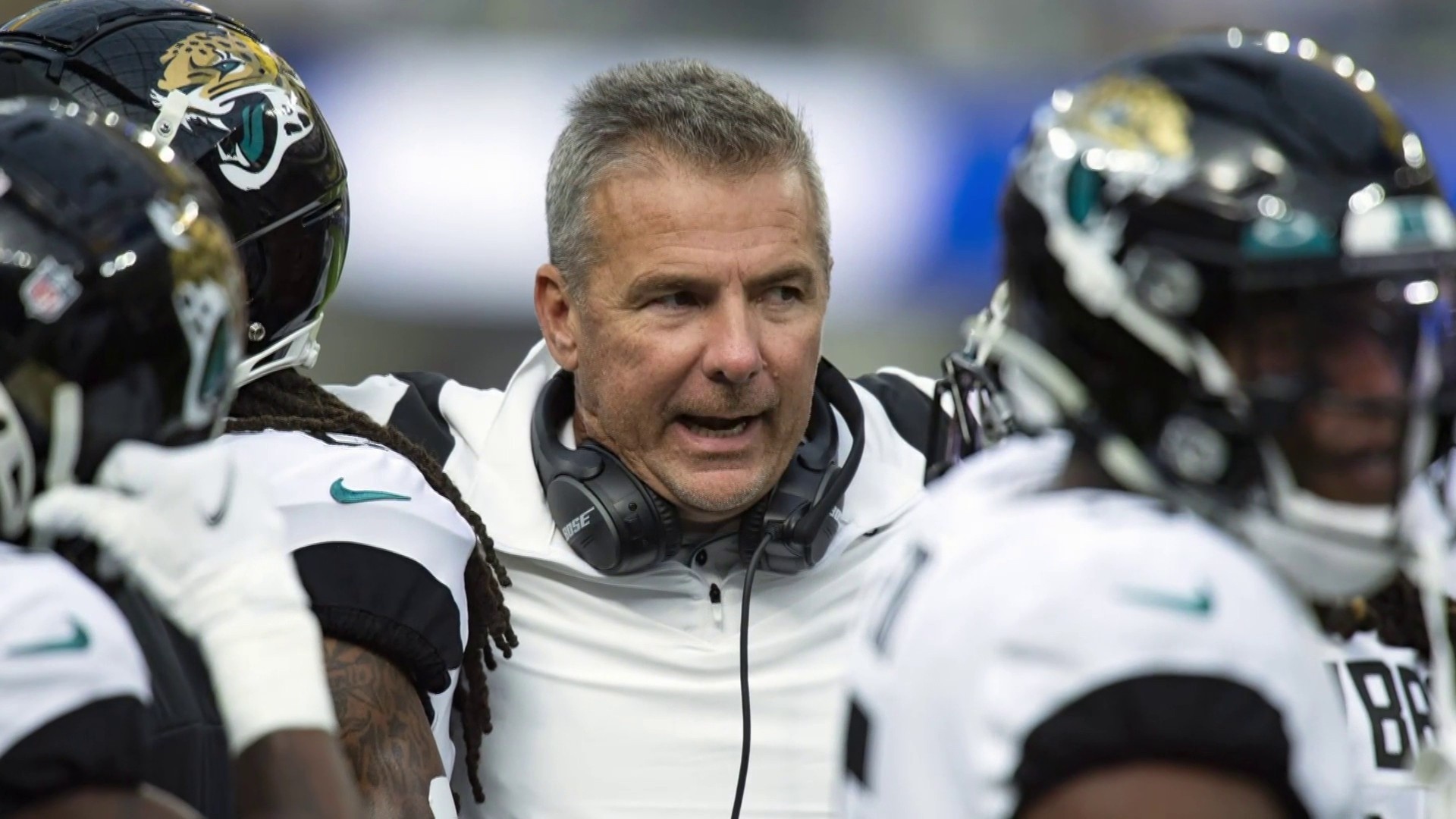 Jaguars Fire Coach Urban Meyer After Less Than a Season - The New York Times