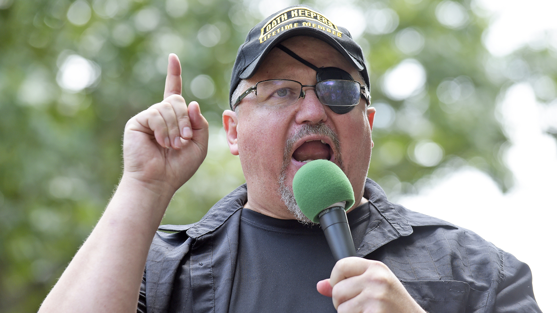 Oath Keepers leader arrested in Jan. 6 investigation thumbnail