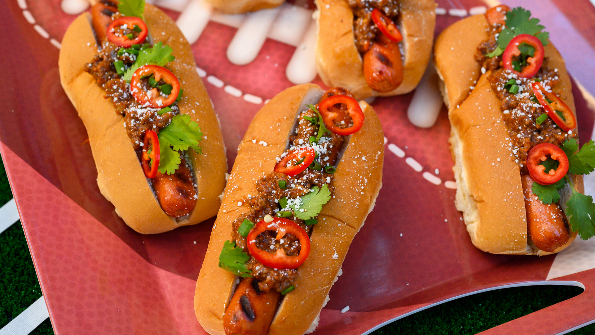 Dallas Cowboys Chefs Cook Game Day Dinner for 90,000 Fans – NBC 5