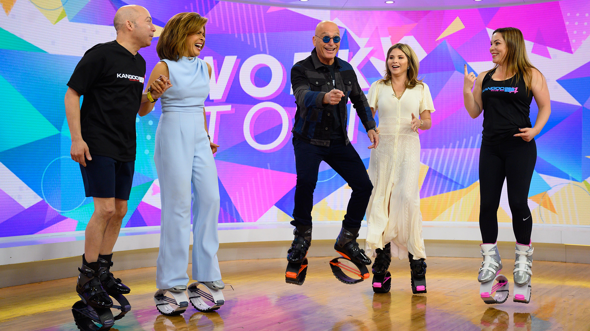 What is the Kangoo Jumps workout? Watch Howie Mandel try it!