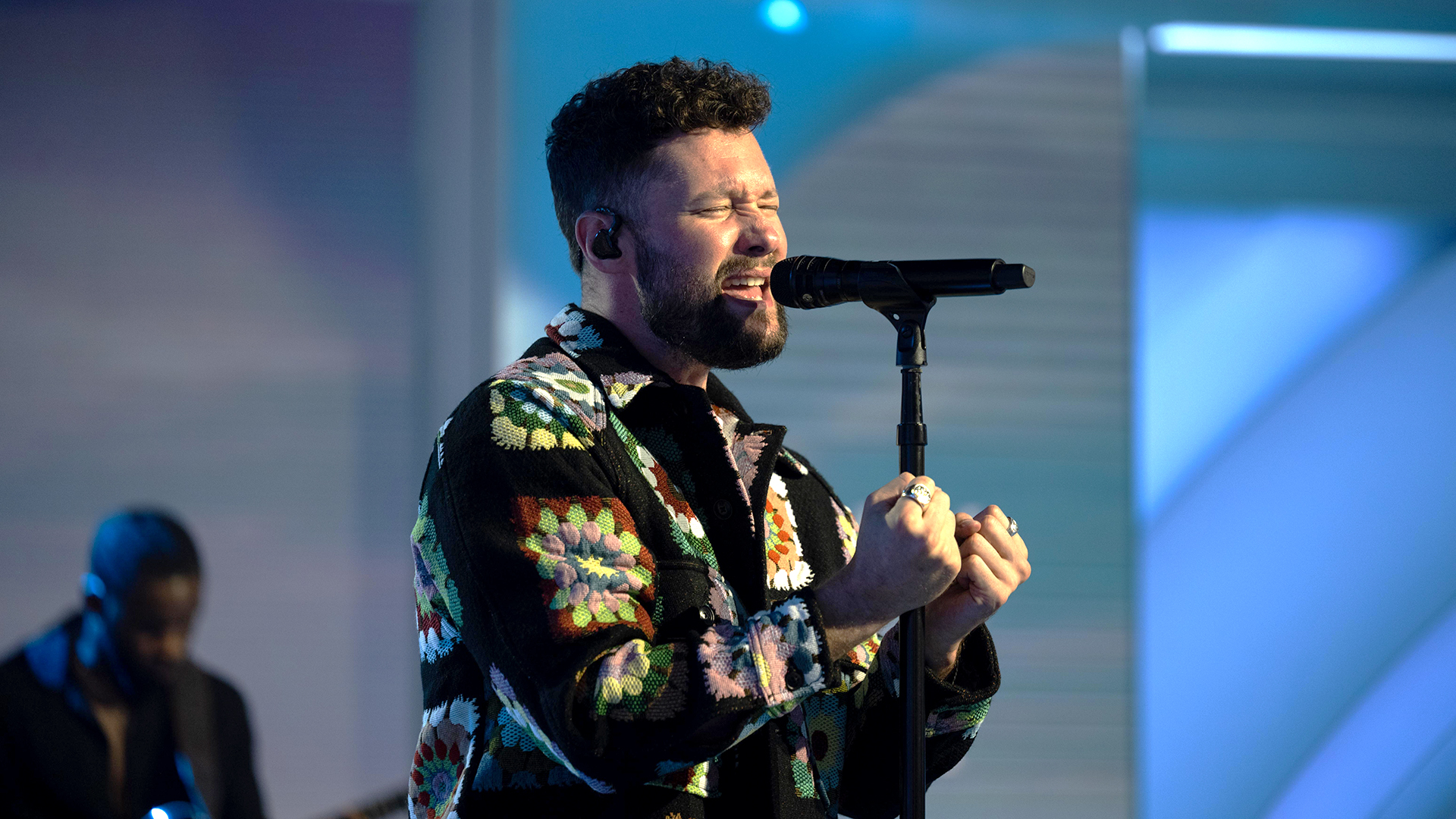 Watch Calum Scott perform 'Cross Your Mind' live on TODAY