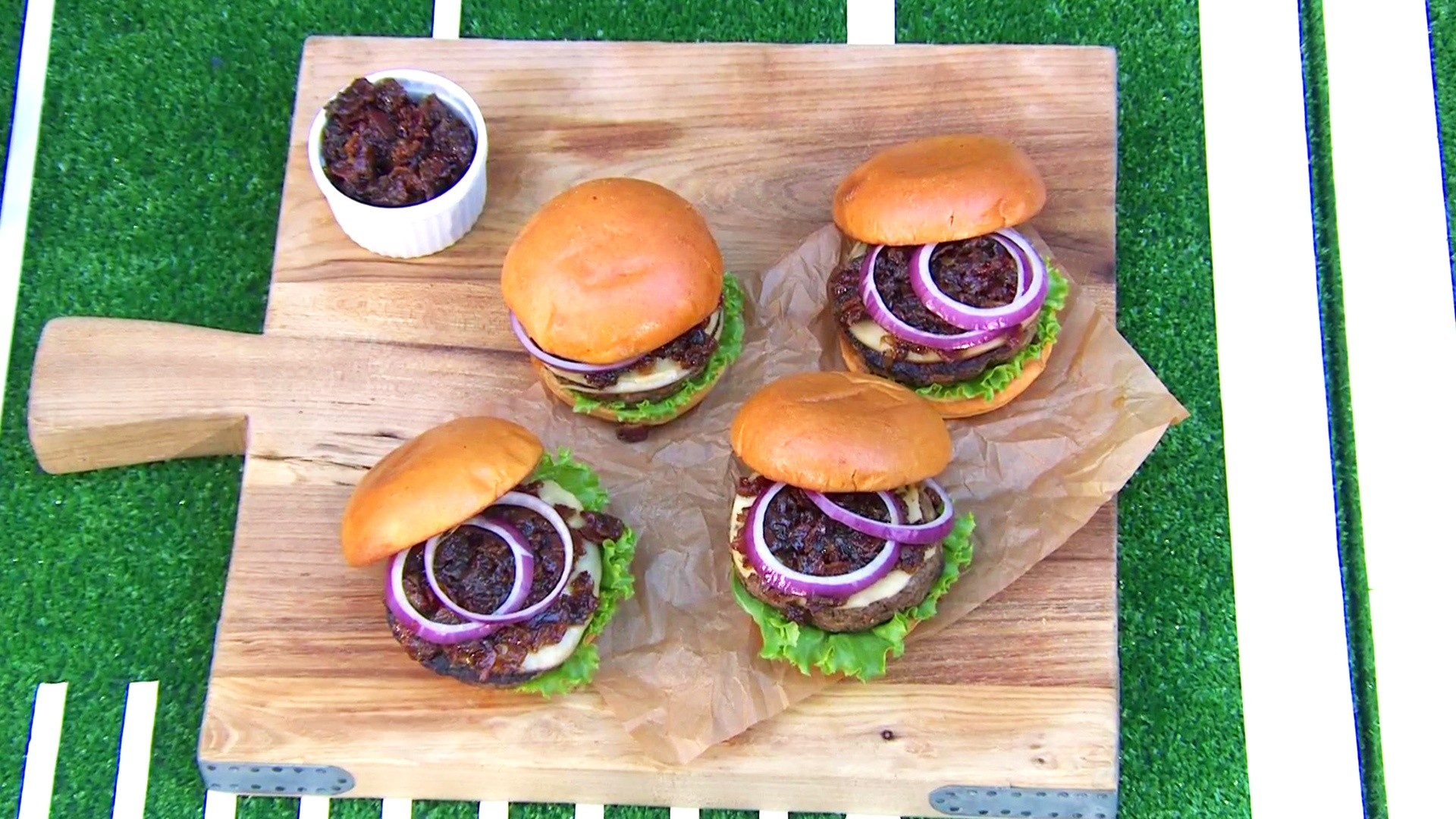 Shrimp Burgers with Bacon and Mozzarella - Taming of the Spoon