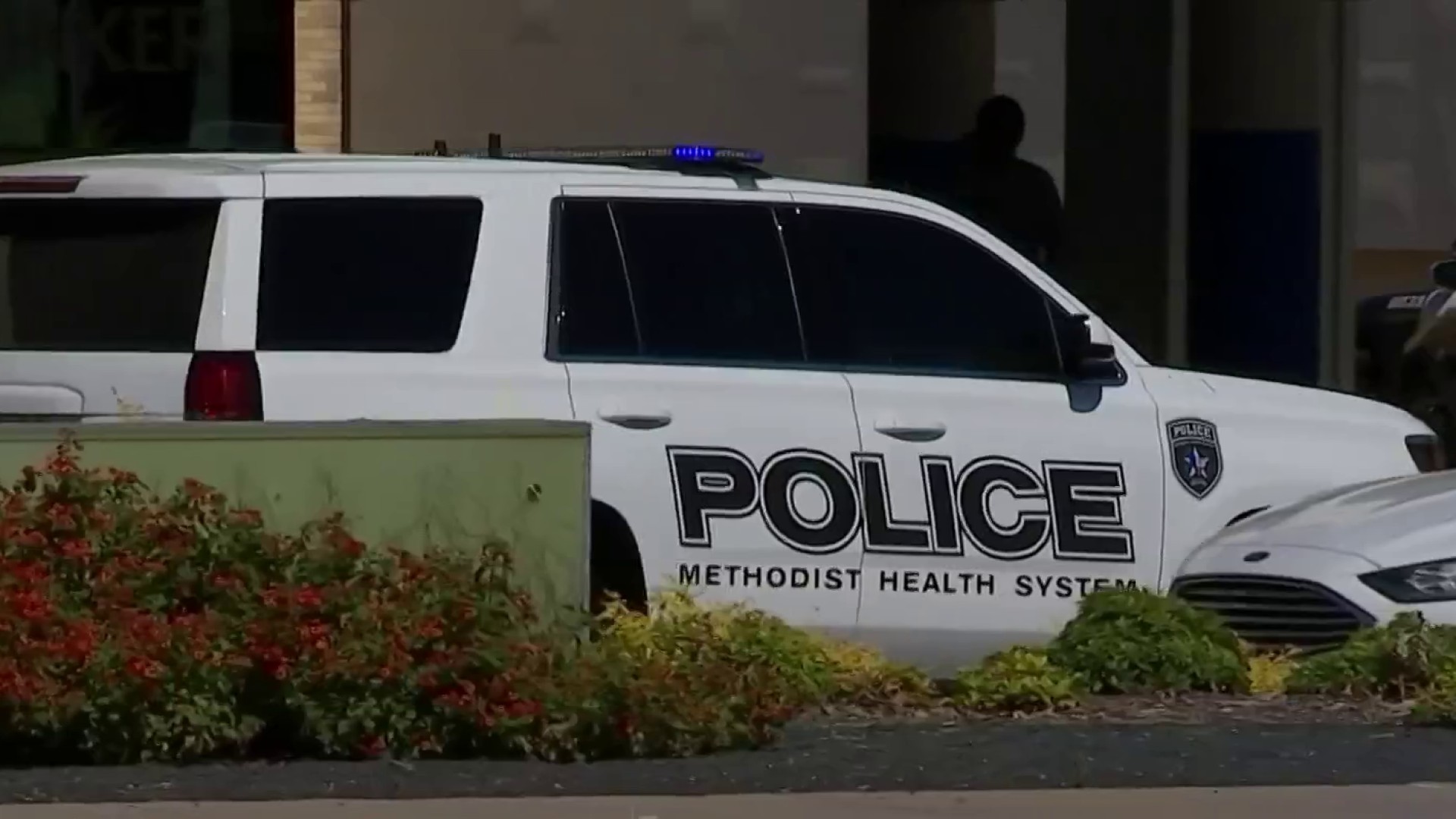 At least two employees killed in shooting at Dallas hospital