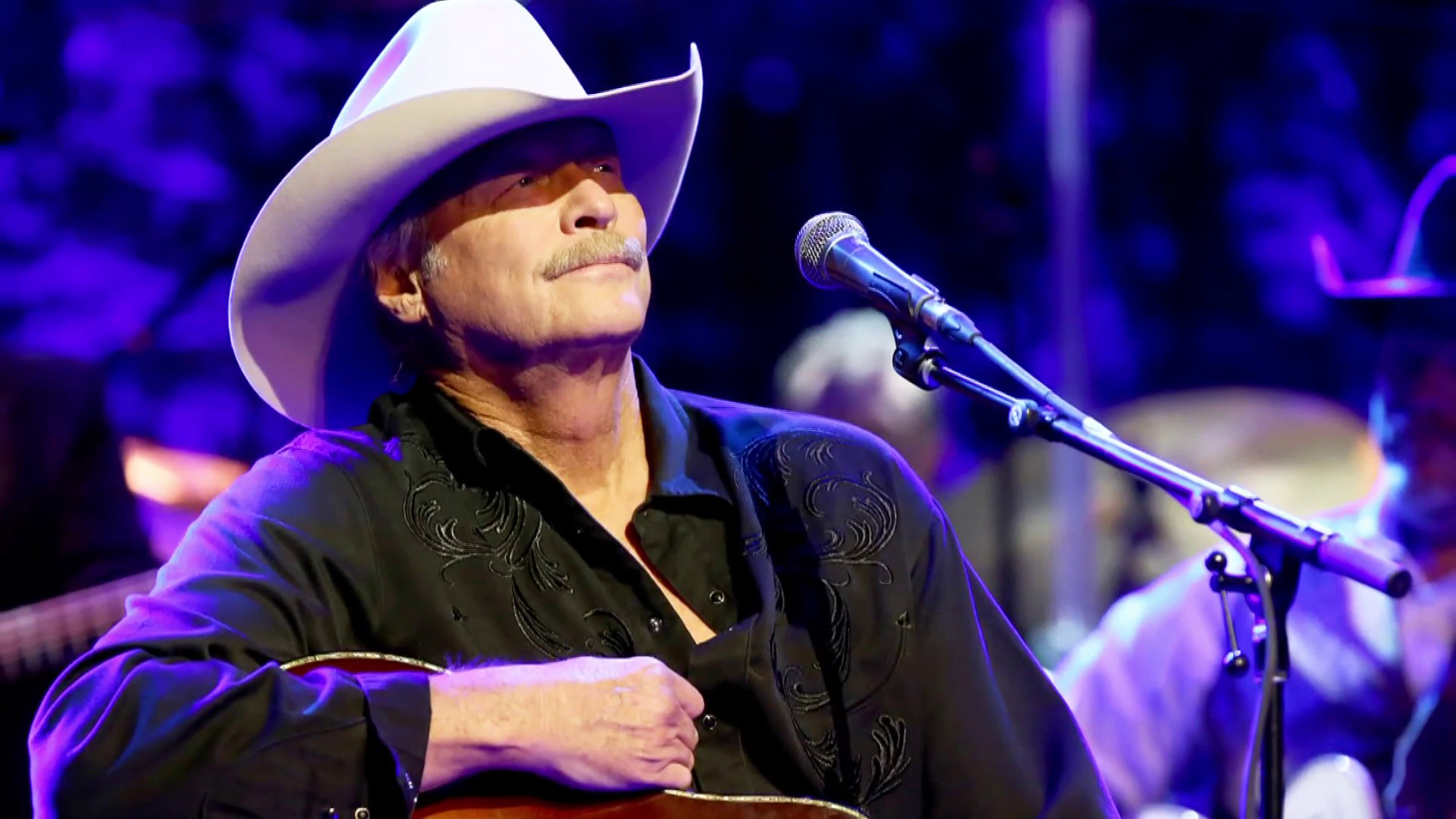 I'm So Blessed': Alan Jackson Accepts CMA Lifetime Achievement Award