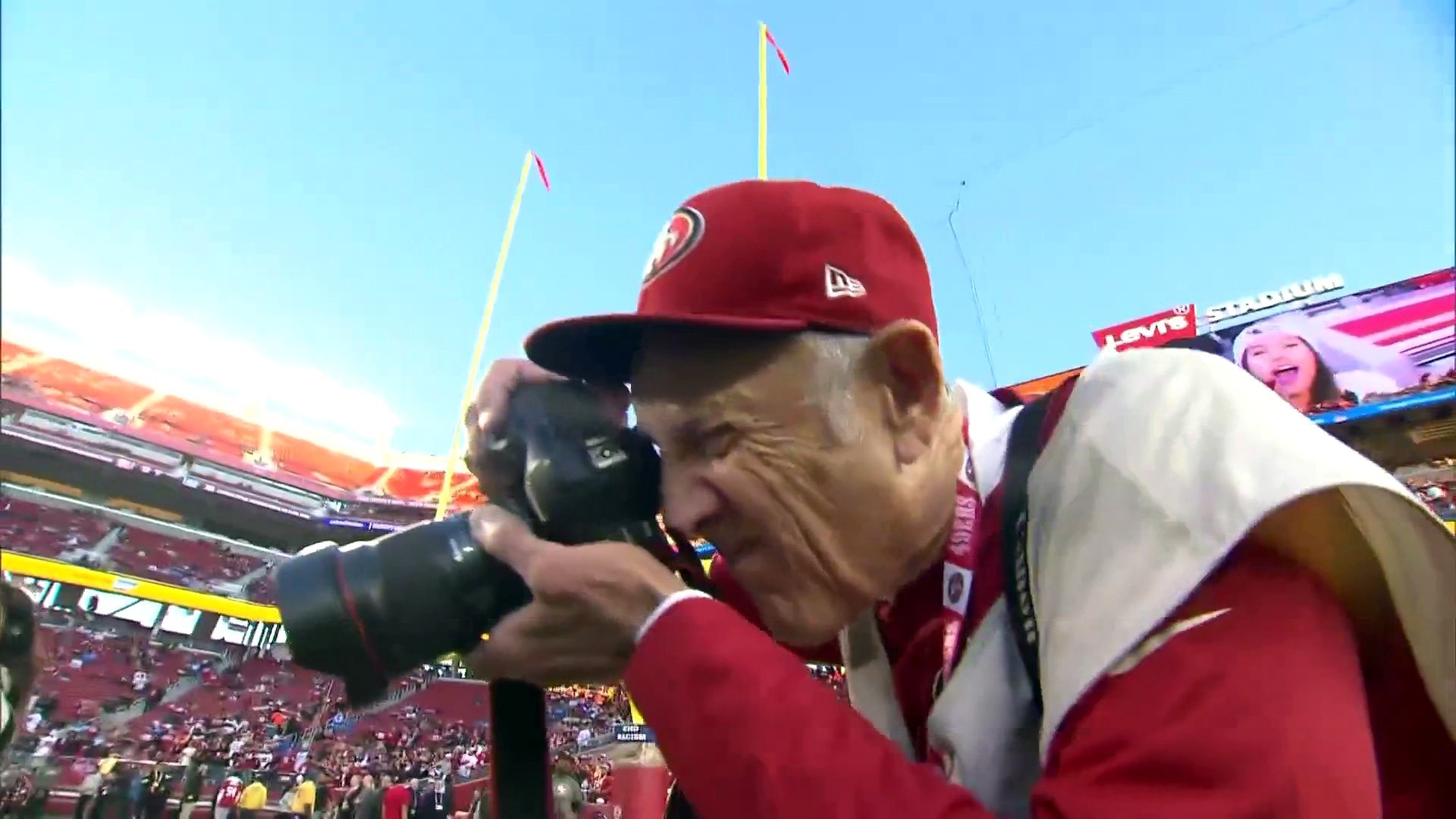 Six decades of football photography: Michael Zagaris talks fighting for  access, the San Francisco 49ers' deep Peninsula roots and his new photo  book, News, Palo Alto Online