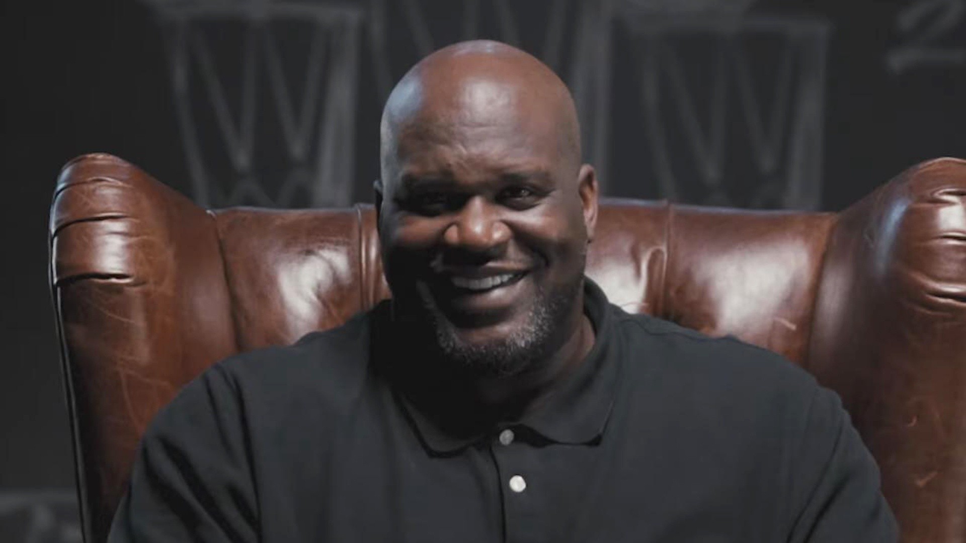 Shaquille O'Neal Likes to Surprise Fans with Gifts