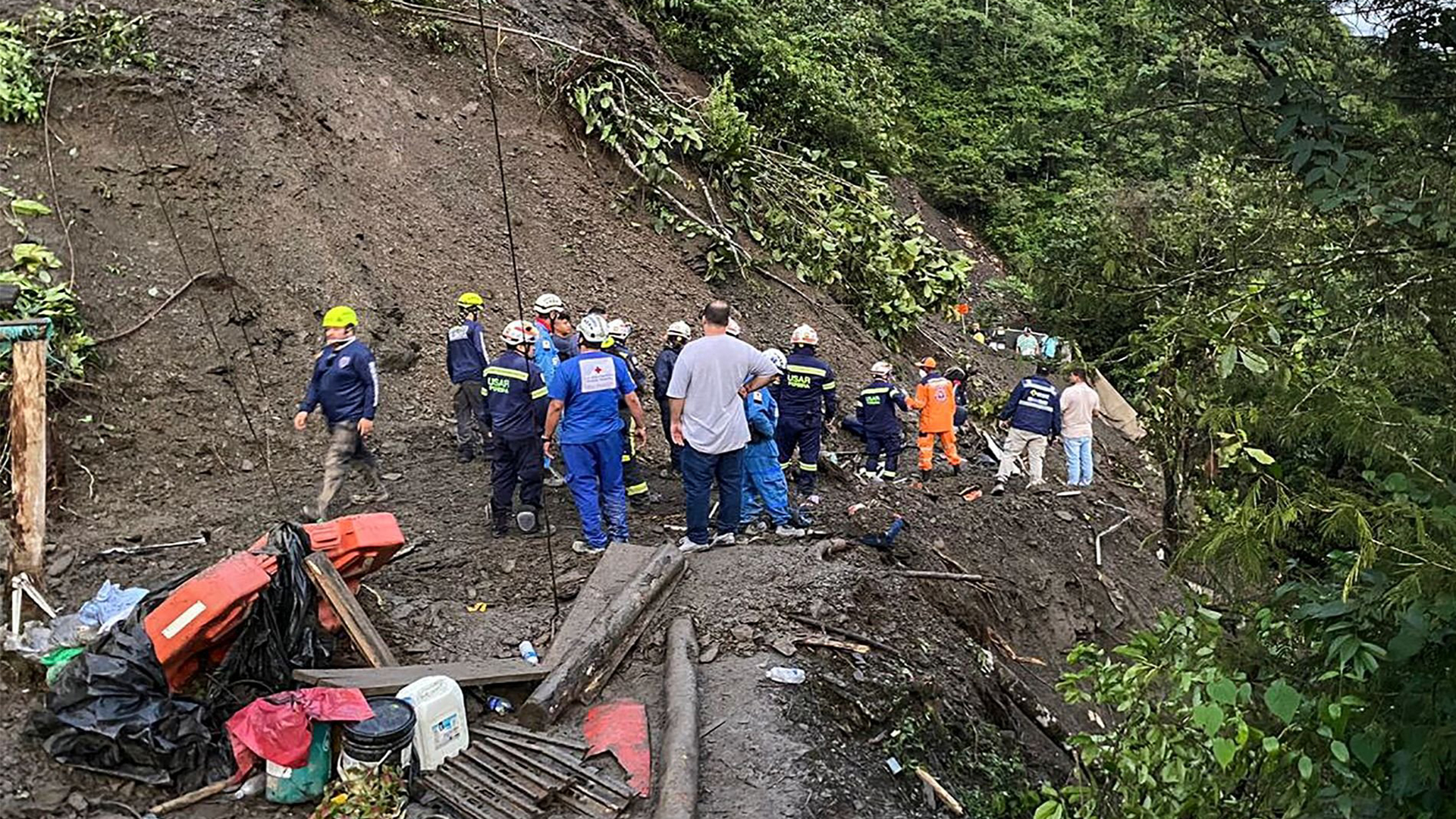 Rescuers search for survivors after deadly mudslide in Colombia