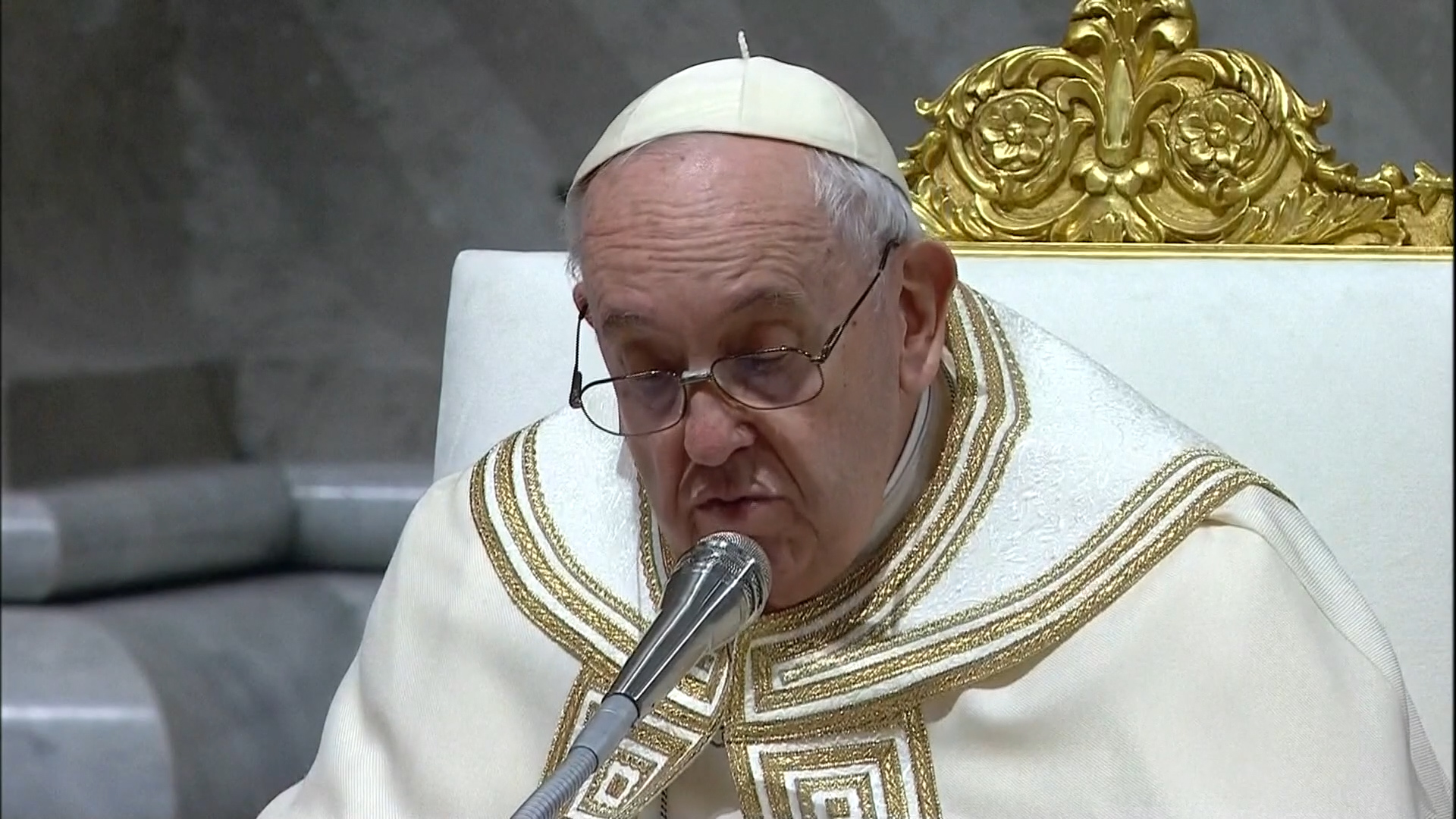 Pope Francis honors Pope Emeritus Benedict as 'a noble person' in homily