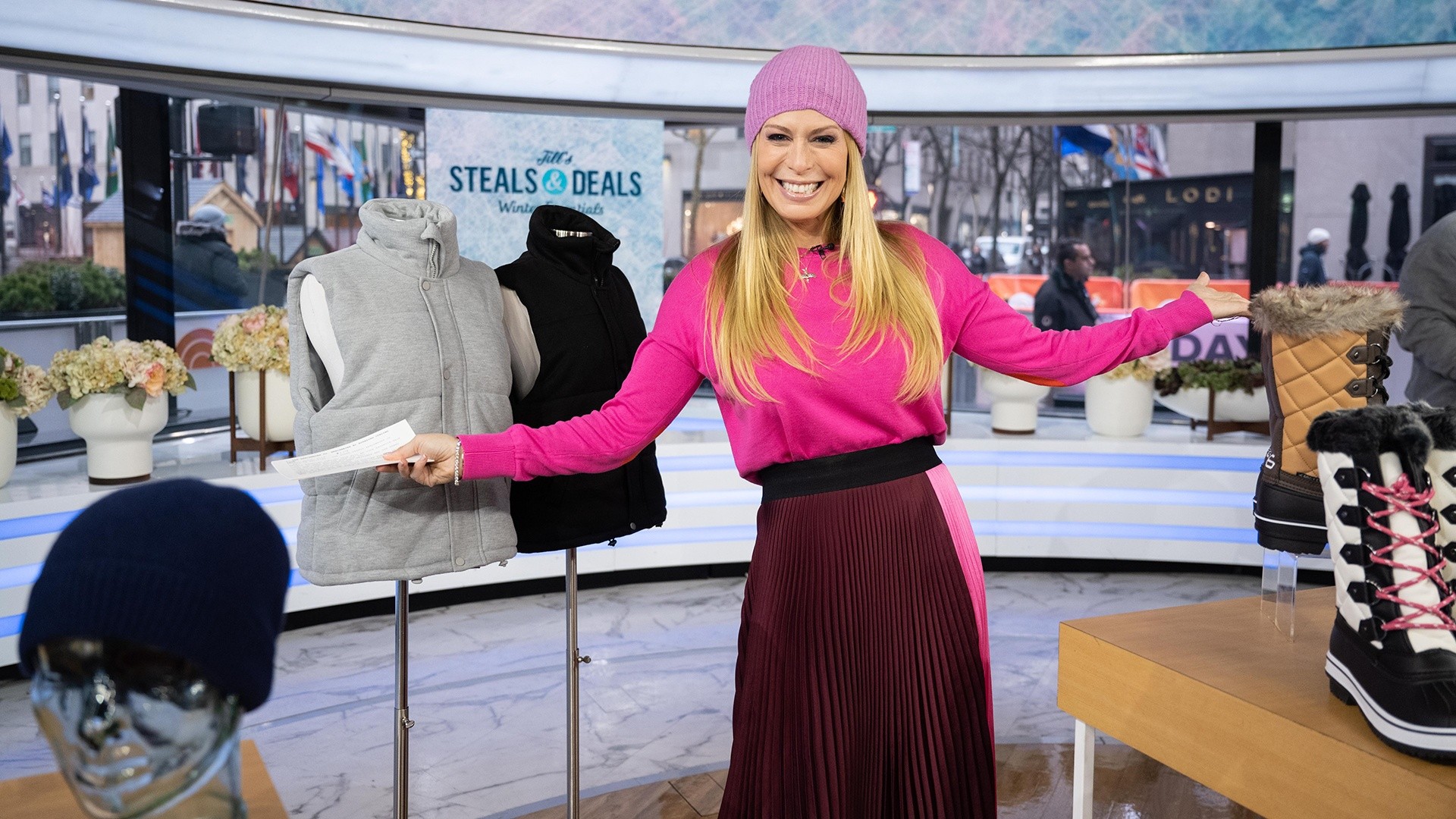 https://media-cldnry.s-nbcnews.com/image/upload/mpx/2704722219/2023_02/1675951741126_tdy_style_jill_winter_essentials_230209_1920x1080-c5qon4.jpg