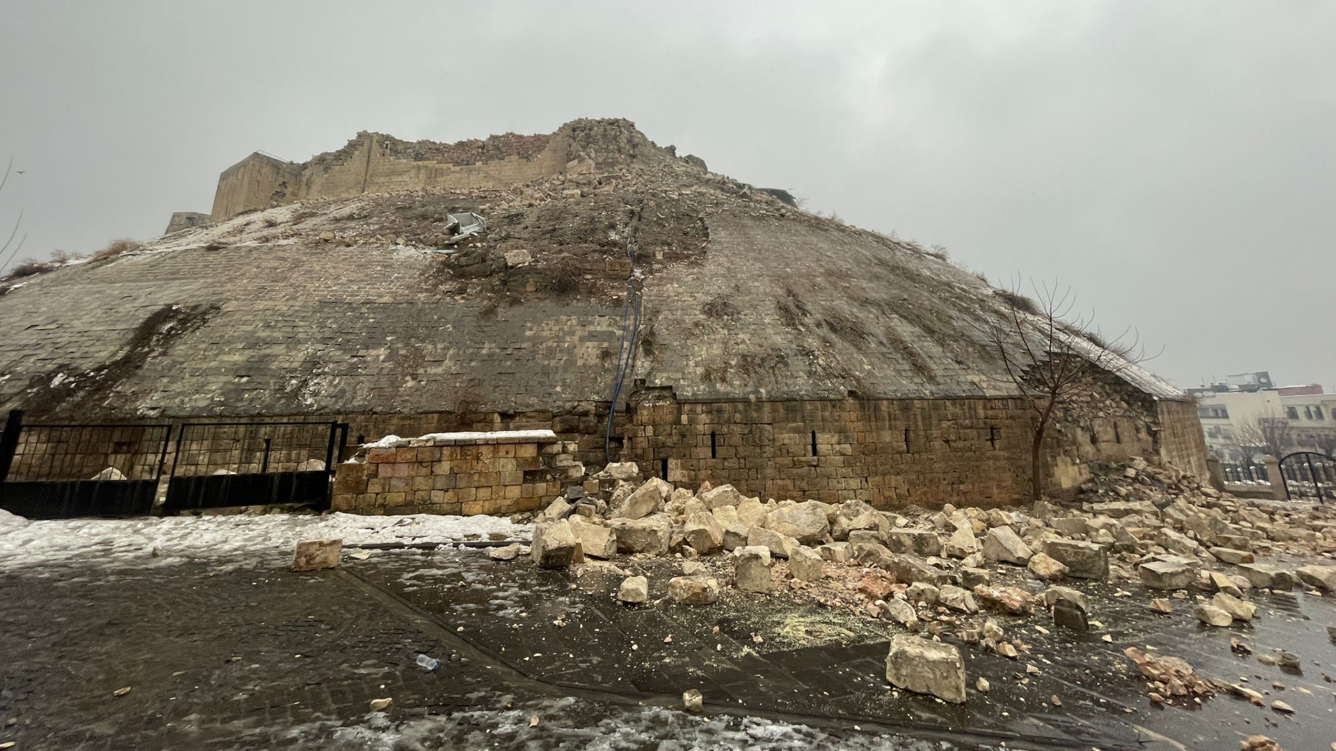 Historic Turkish castle damaged by 7.8 magnitude earthquake