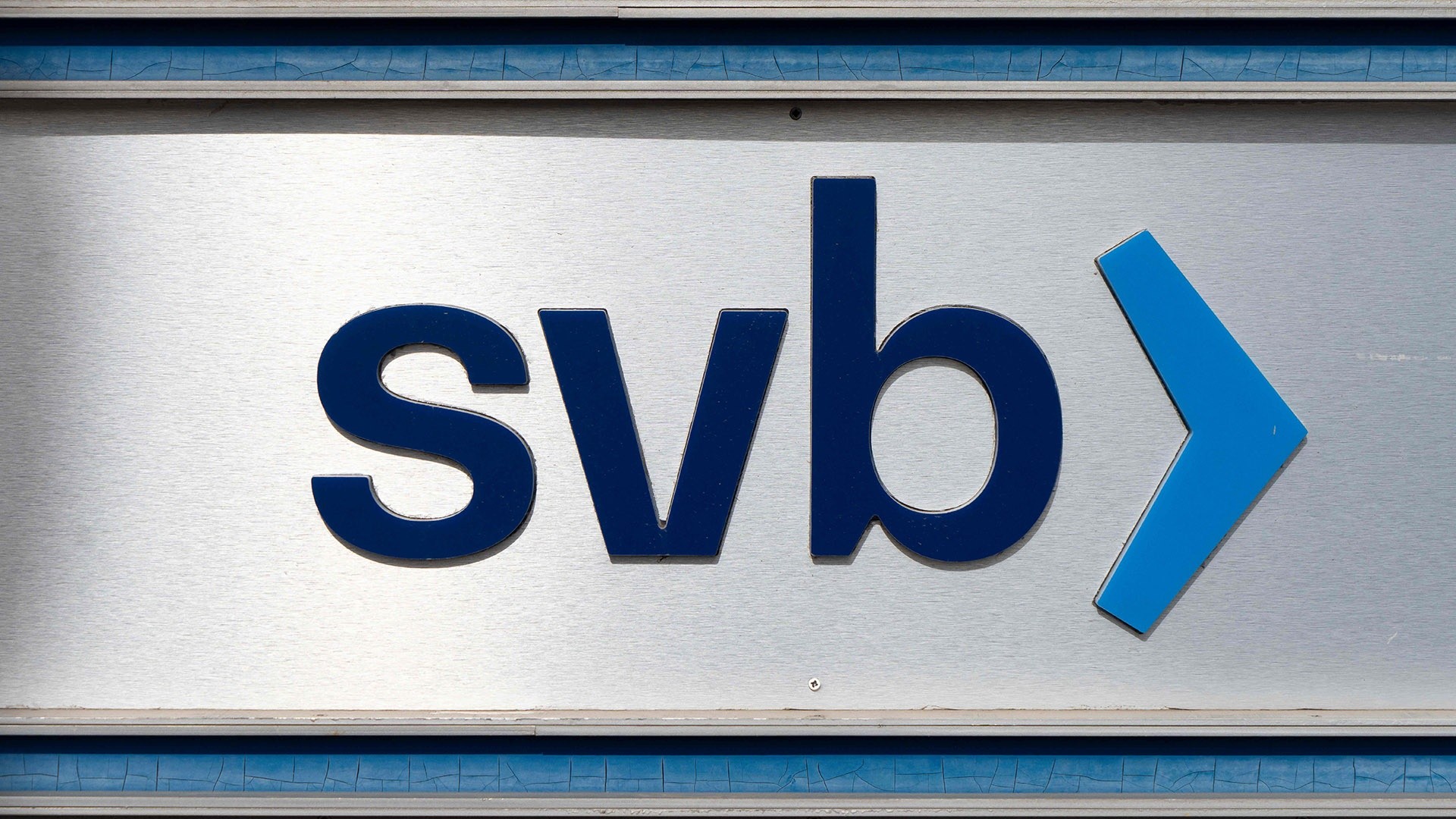 Live news updates from March 14: US DOJ probes SVB collapse, US