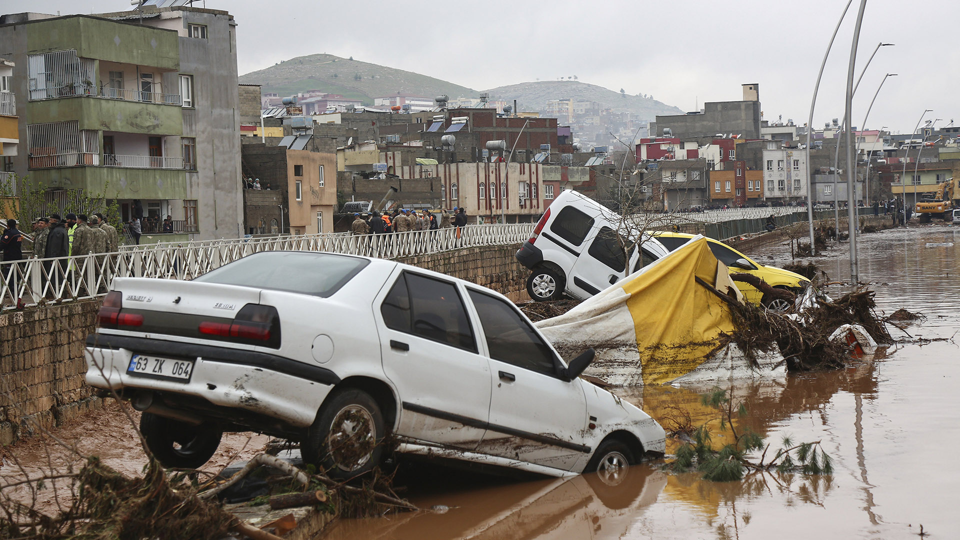Deadly flash floods hit parts of Turkey recovering from earthquake