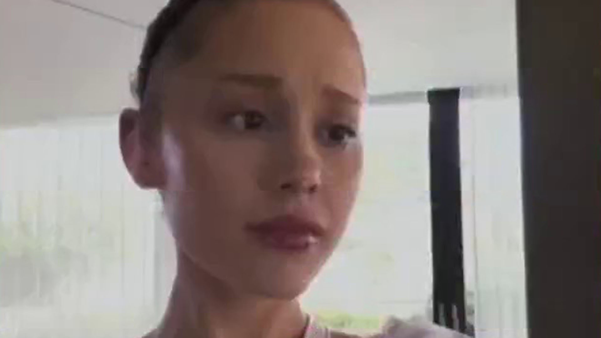 Ariana Grande's viral video reminds us why body comments can be especially  harmful - CBS News