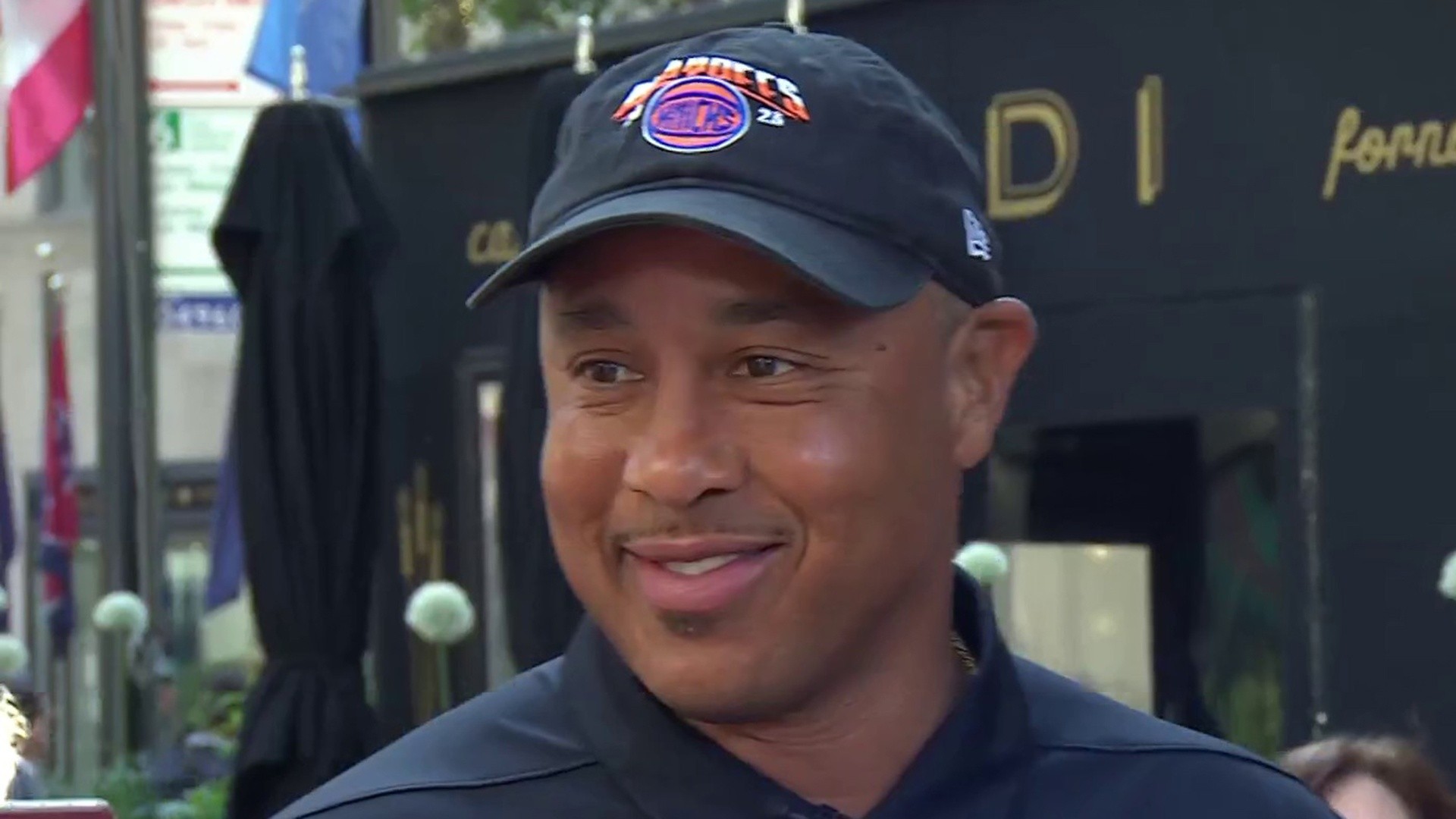 Knicks legend John Starks scores with LeFrak City library visit