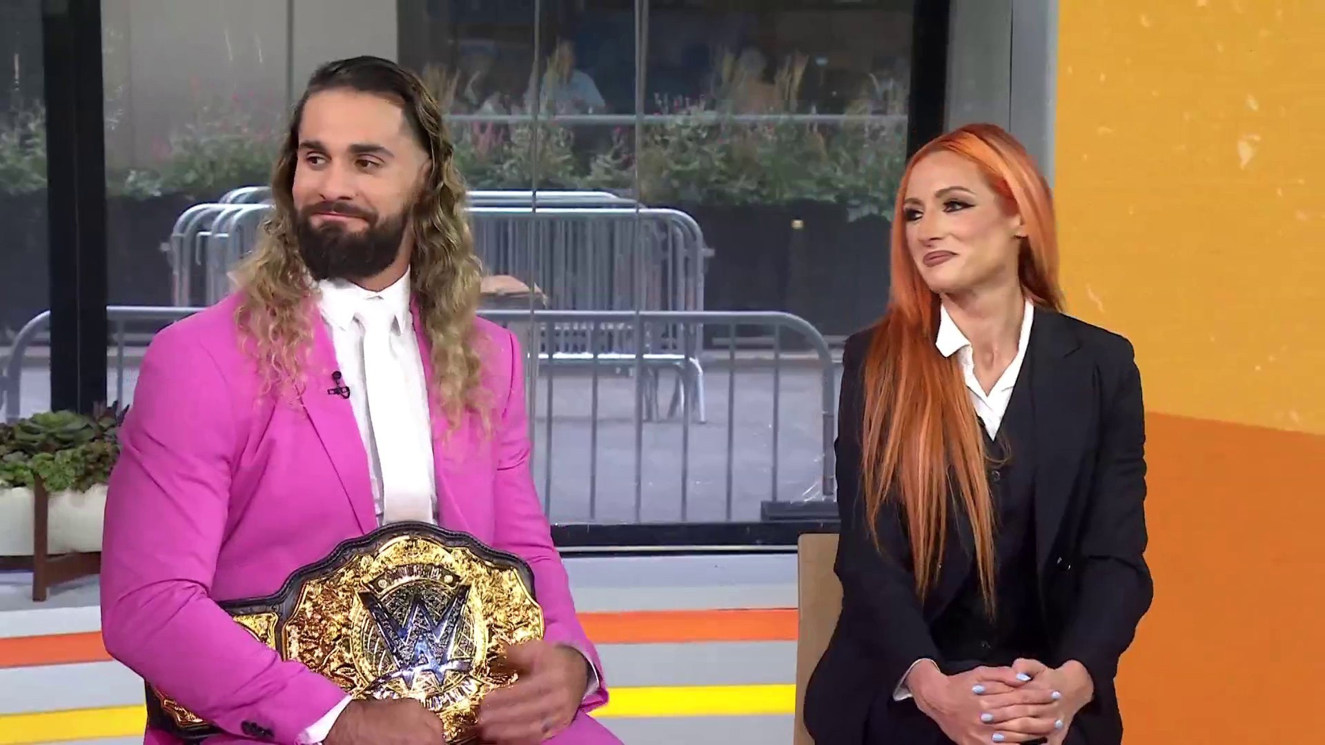 Becky Lynch Helps Seth Rollins, WWE Live Event Match