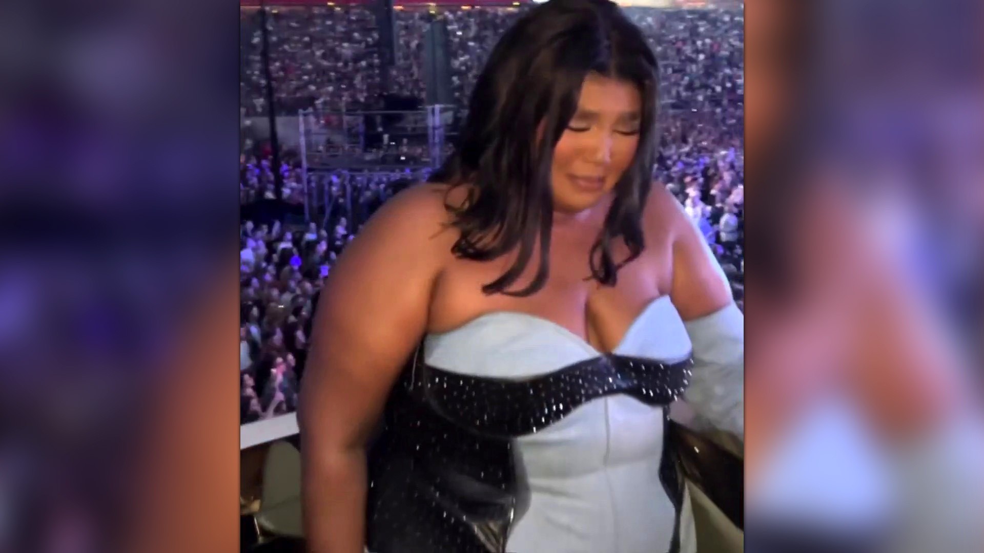 Watch: Lizzo has emotional reaction to tribute at Beyoncé concert