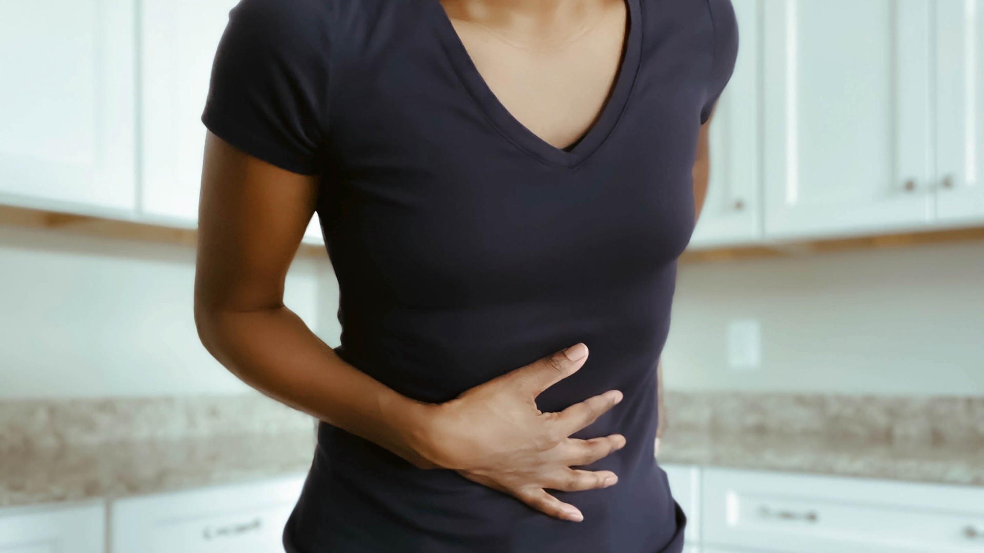 What are the early symptoms of poor gut health?