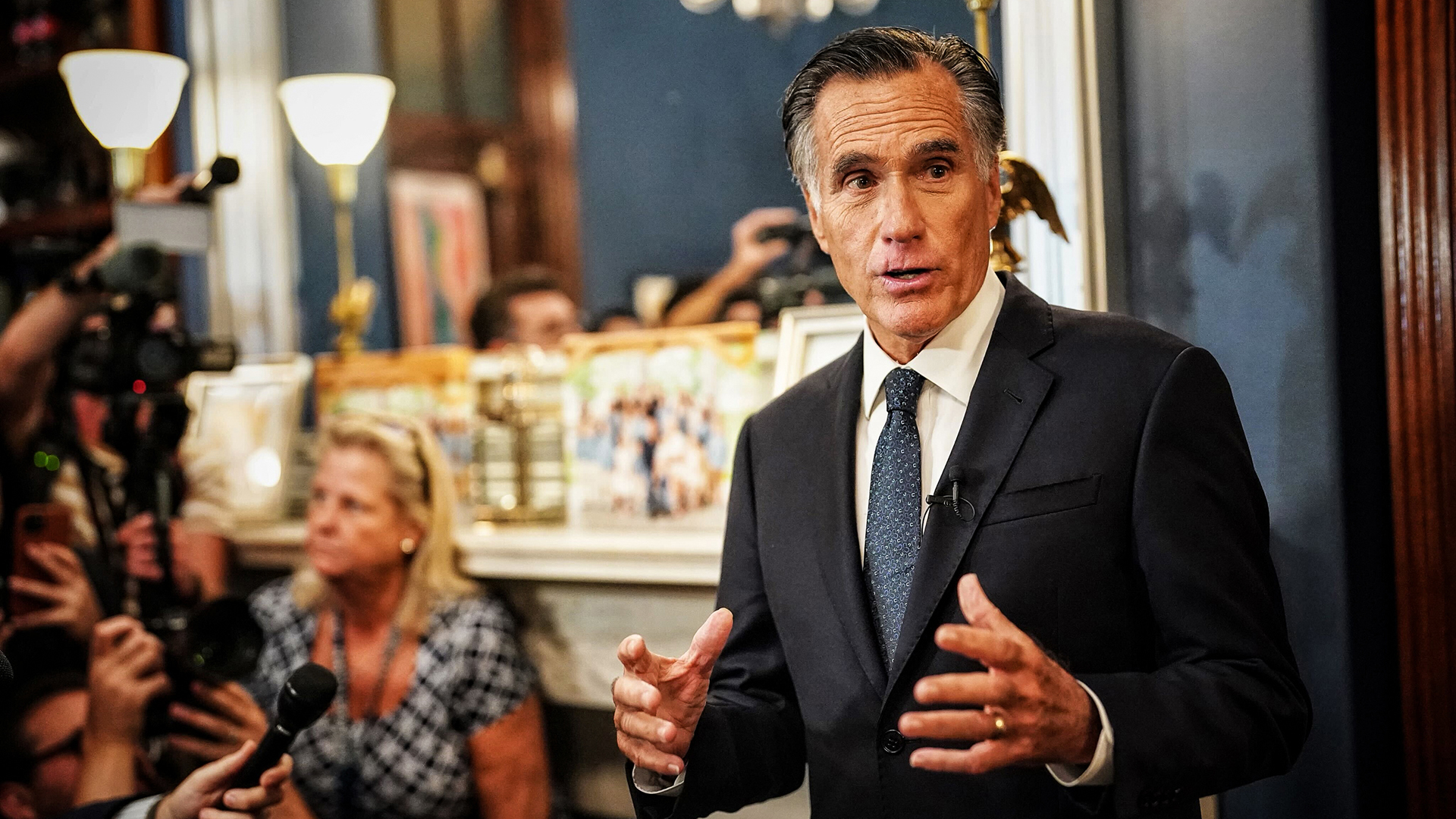 Time for 'next generation to step forward,' Sen. Romney says