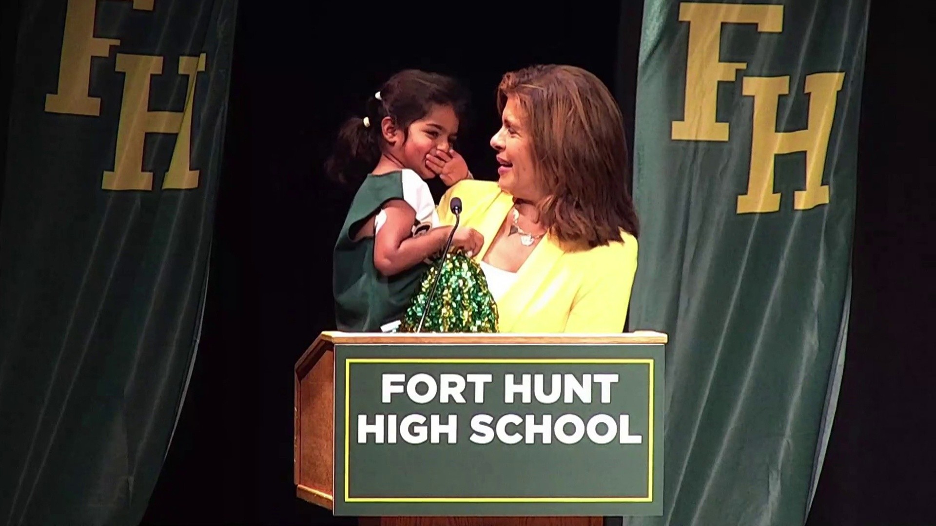 Hoda Kotb attends high school reunion, brings Hope on stage