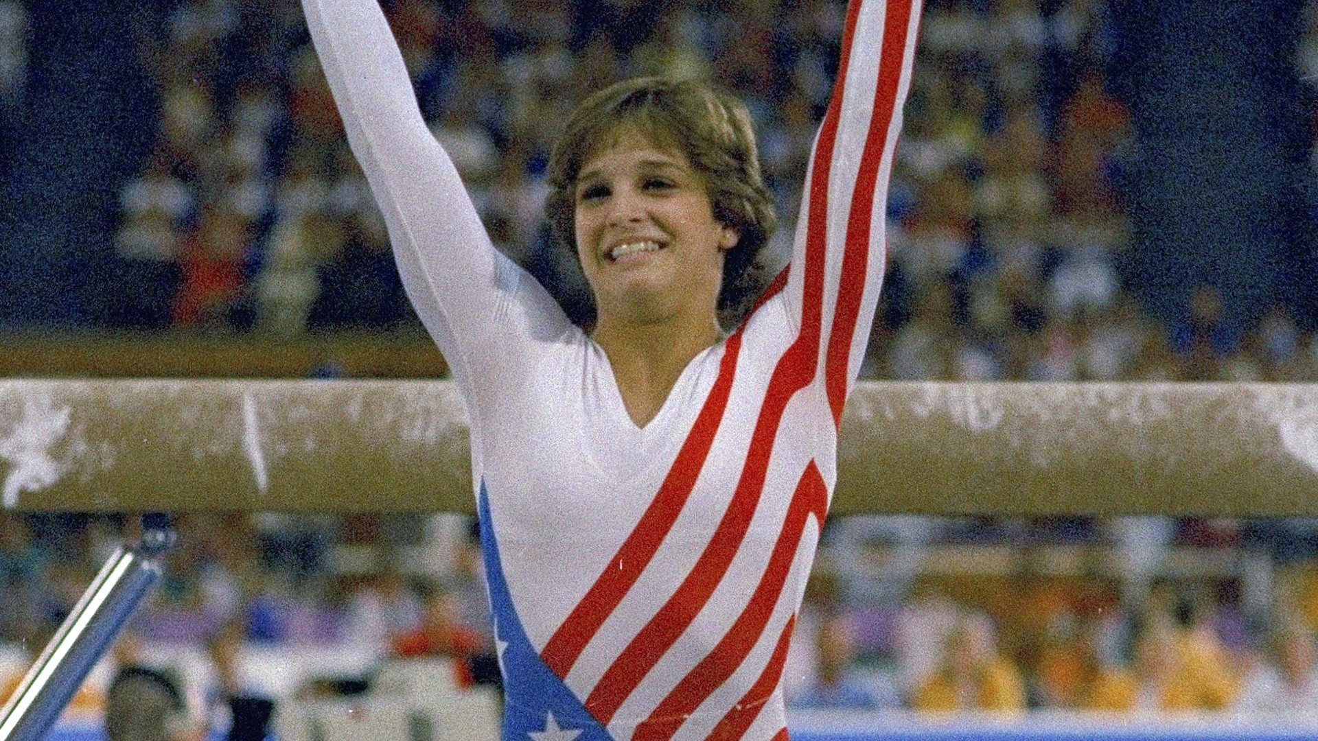 Mary Lou Retton battling rare form of pneumonia, family says