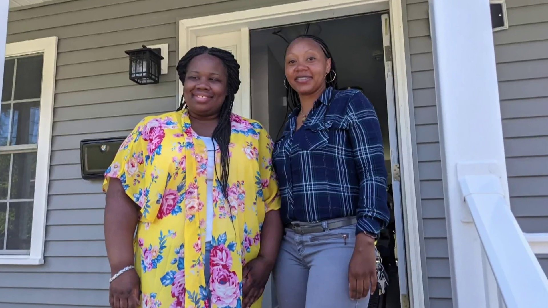 How one homeowner helps neighbors in the home-buying process