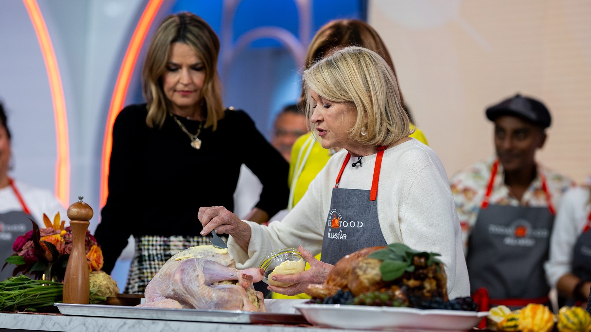Martha Stewart, Bobby Flay share tips for perfect turkey, stuffing