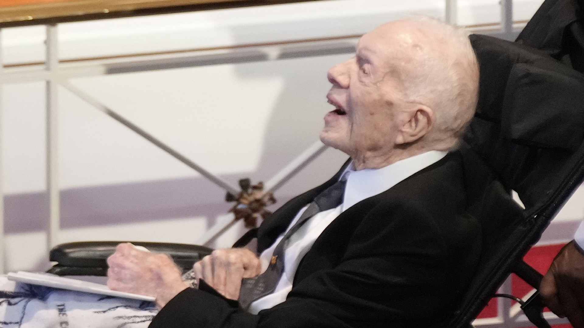 Jimmy Carter makes rare appearance at wife's tribute service