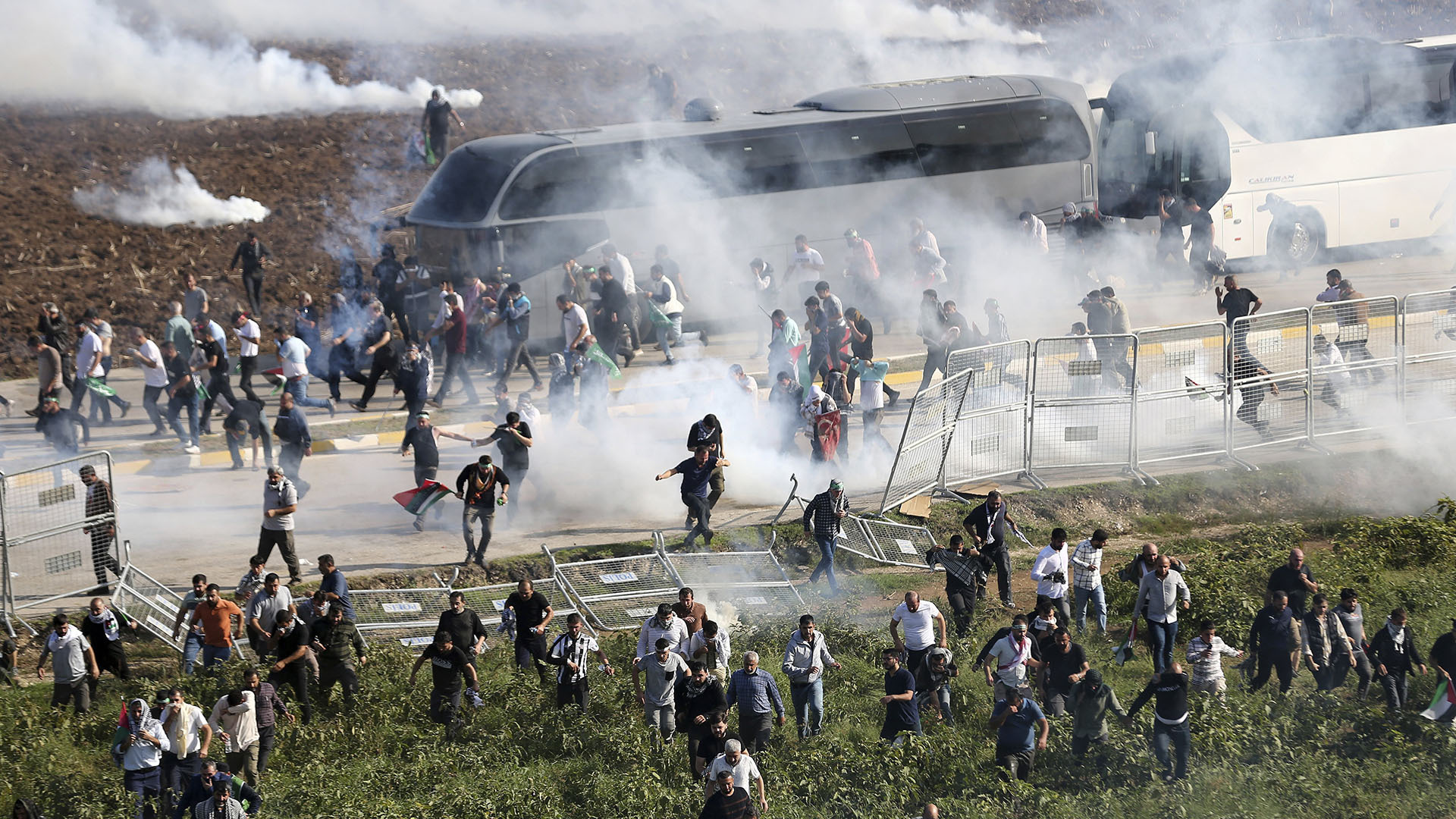 Pro-Palestinian crowds try to storm air base housing U.S. troops in Turkey