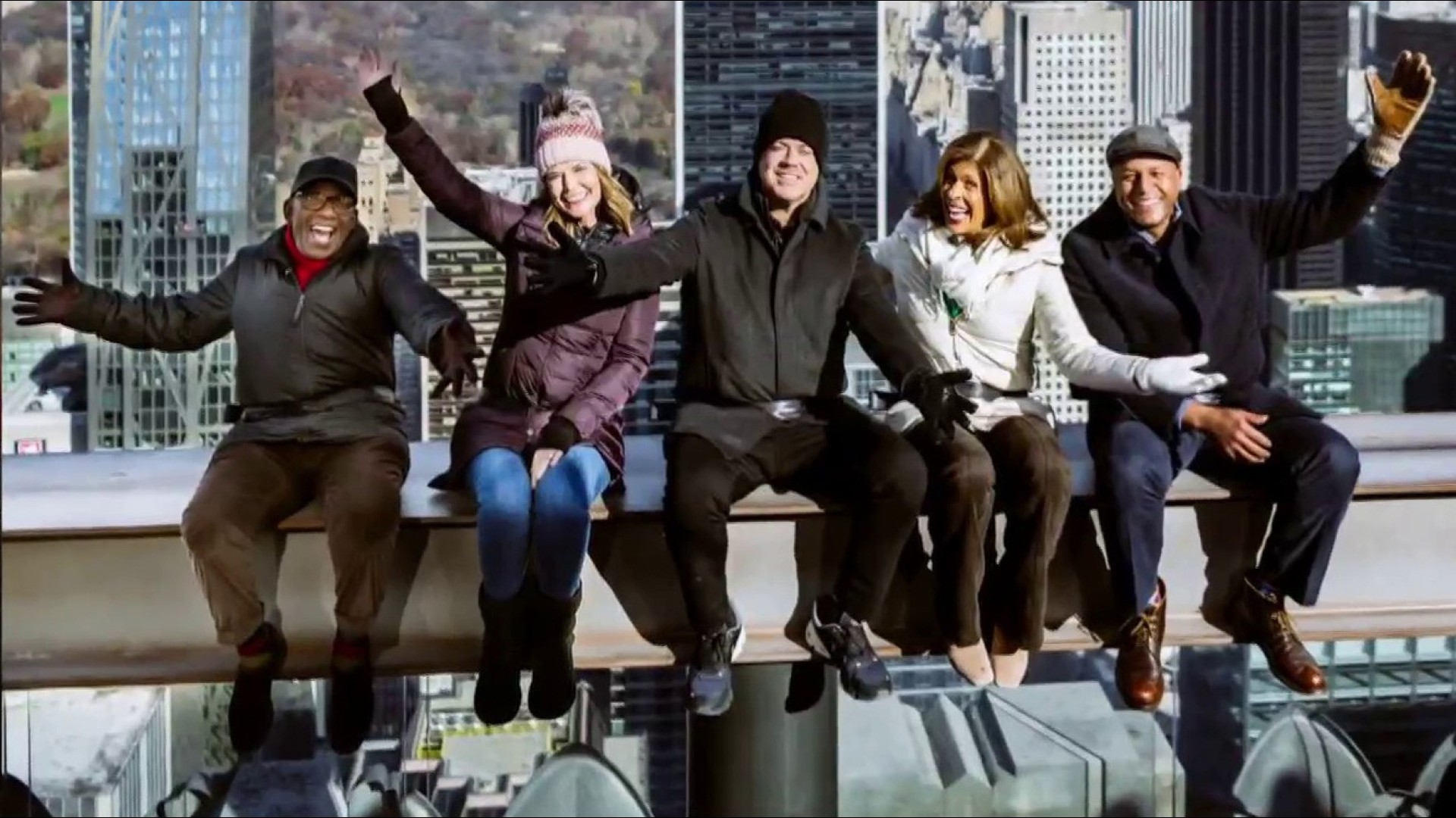 'Beam' them up! TODAY hosts try out new attraction at 30 Rock