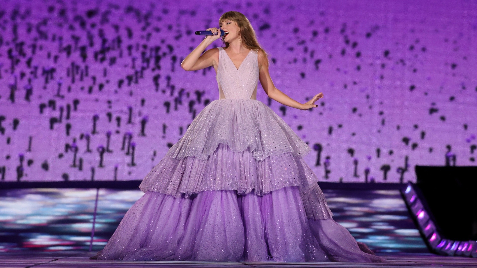 See new performance in Taylor Swift's extended 'Eras' tour movie