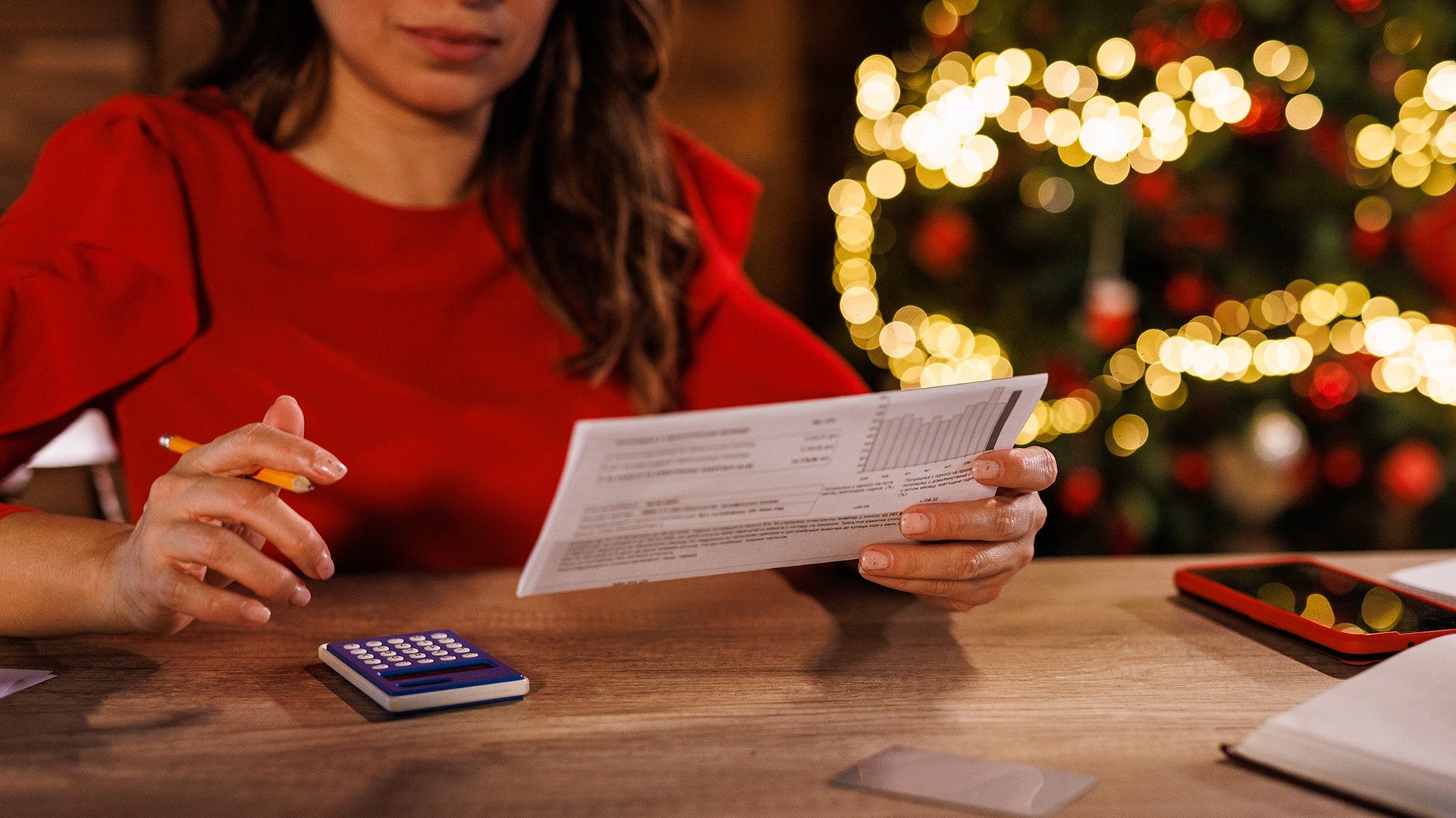 How to tackle your holiday bills and lower credit card interest rates