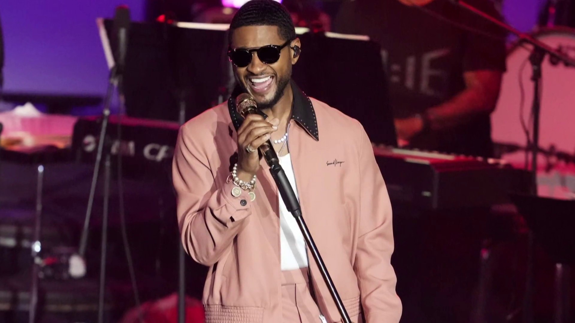 Apple Music releases trailer for Usher's Super Bowl halftime show