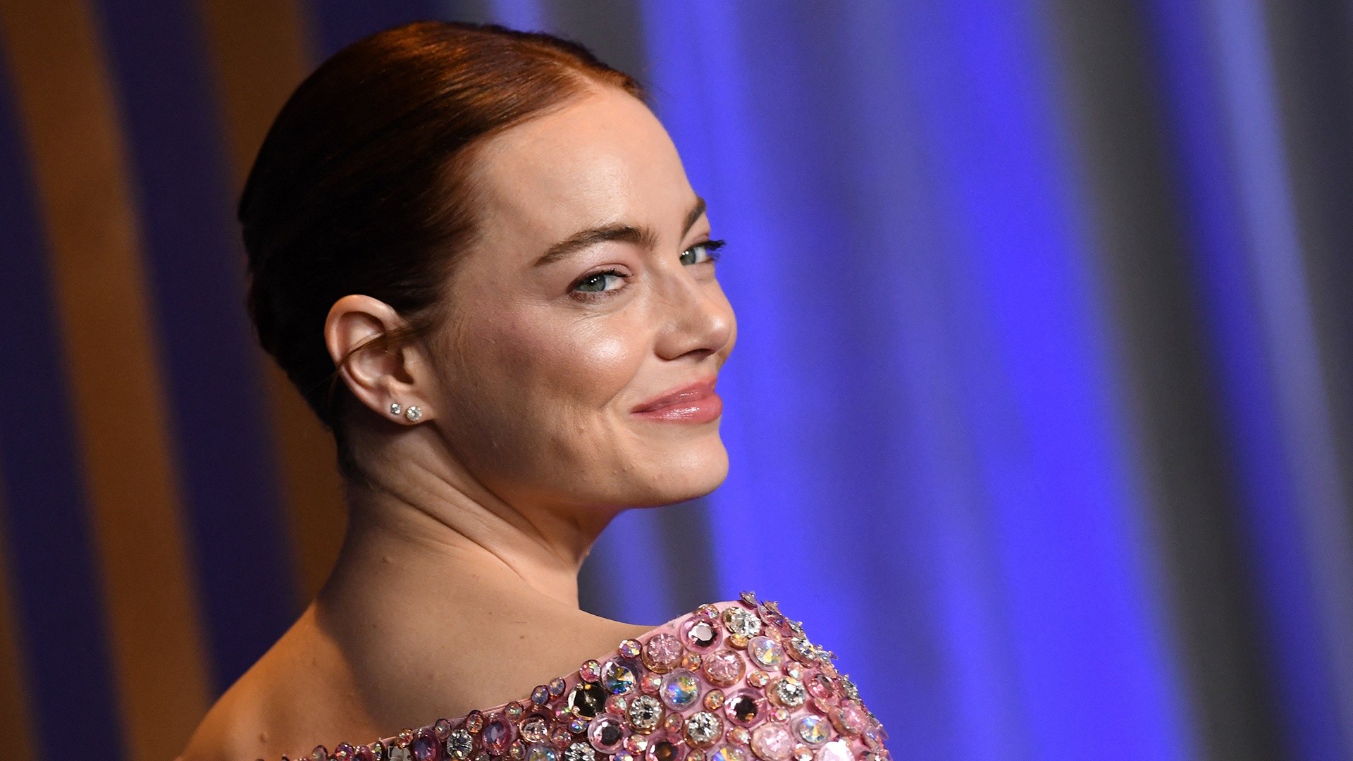 Emma Stone says she applies to be on 'Jeopardy!' every year